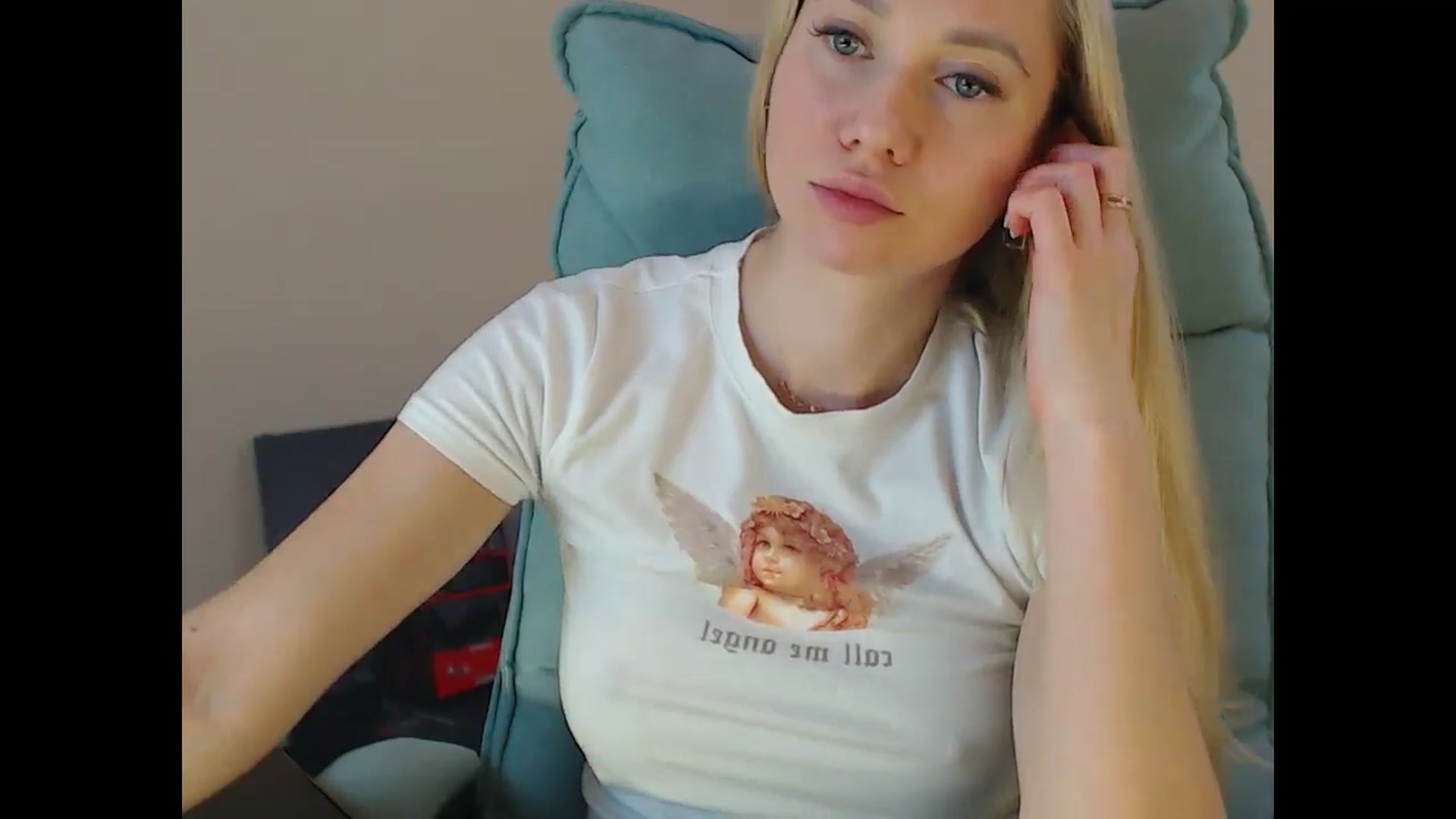 Gallery image thumbnail from Miss_Sylvia's myfreecams stream on, 11/24/2024, 18:45 image 15 of 20