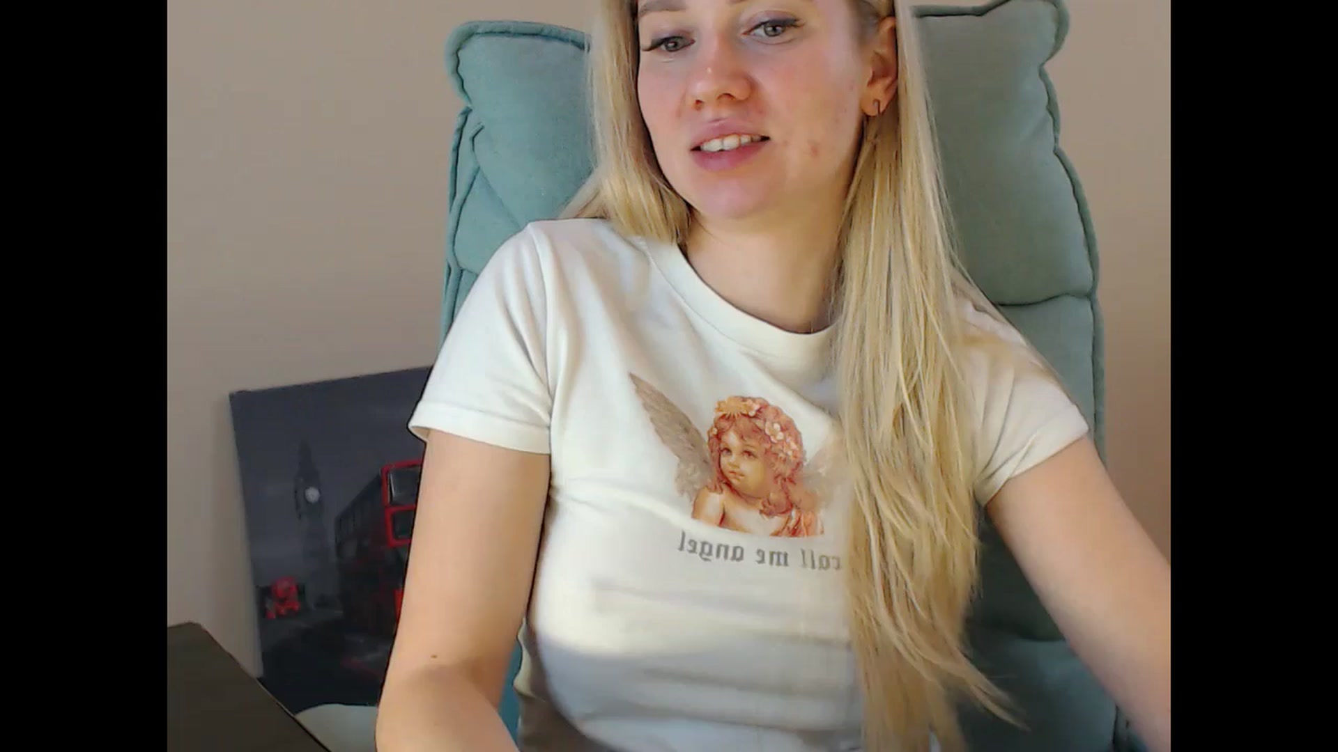 Gallery image thumbnail from Miss_Sylvia's myfreecams stream on, 11/25/2024, 19:20 image 1 of 20