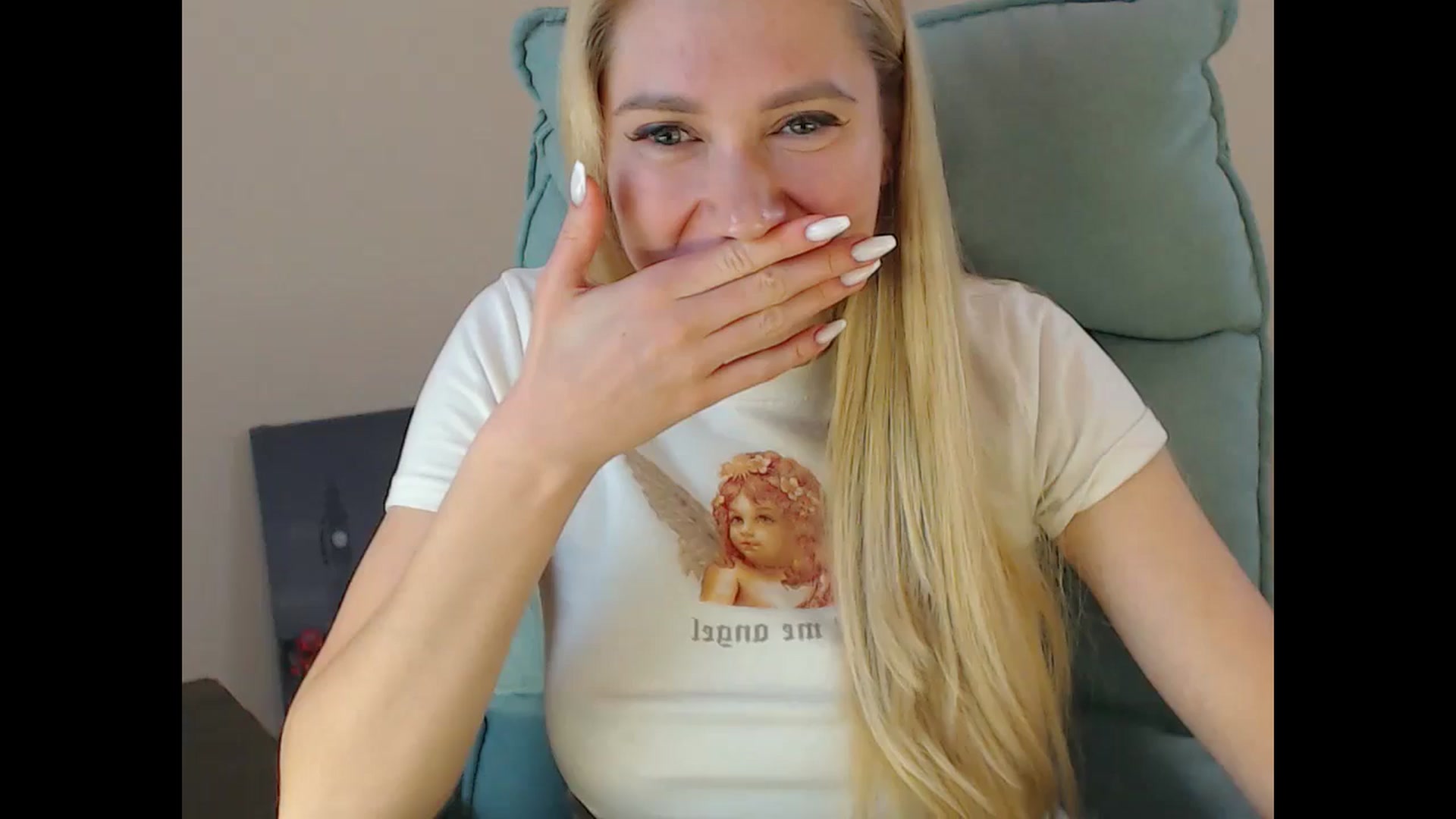 Gallery image thumbnail from Miss_Sylvia's myfreecams stream on, 11/25/2024, 19:20 image 3 of 20
