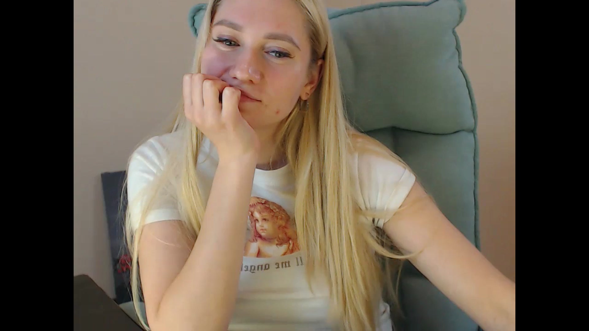 Gallery image thumbnail from Miss_Sylvia's myfreecams stream on, 11/25/2024, 19:20 image 7 of 20