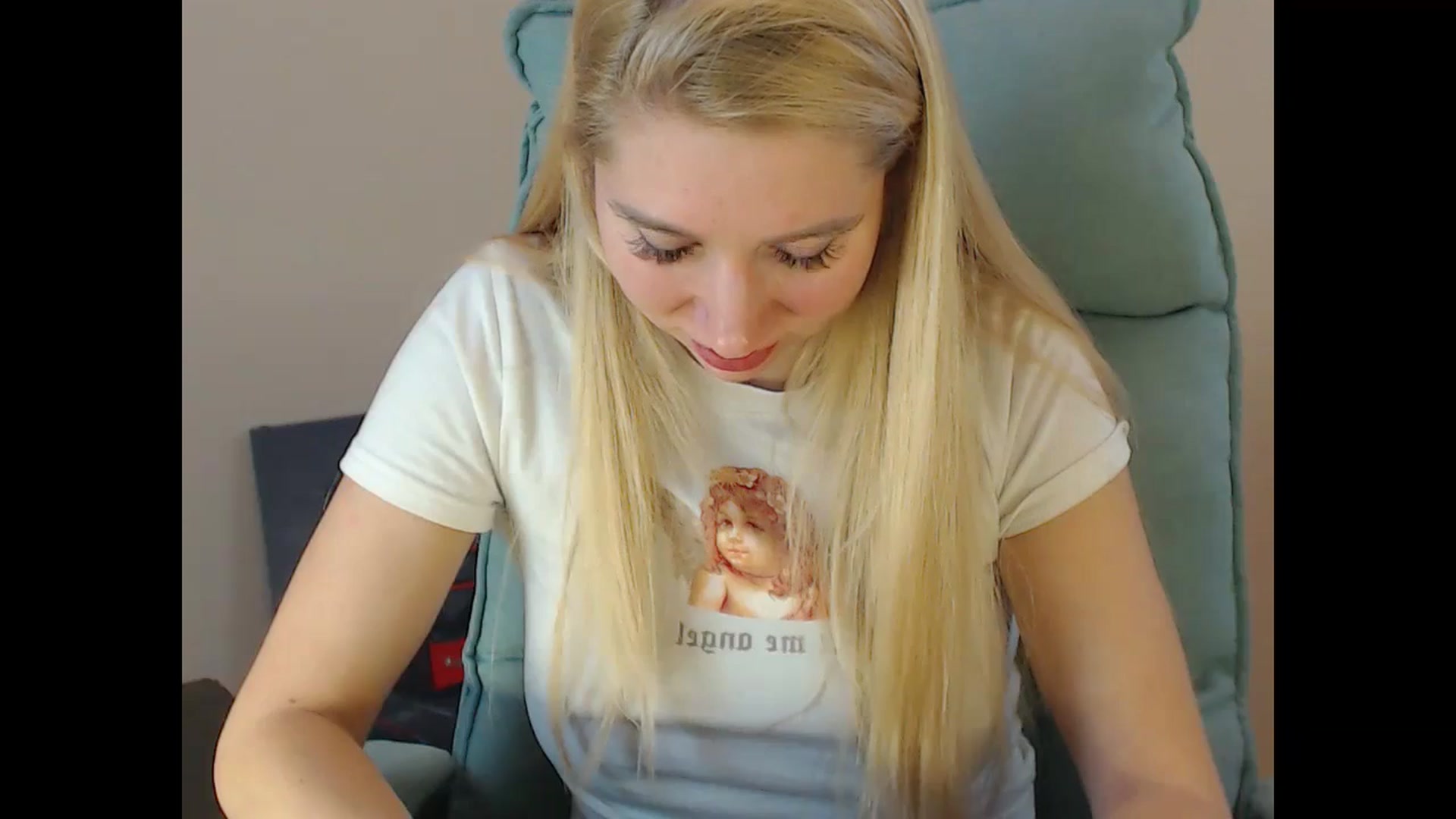 Gallery image thumbnail from Miss_Sylvia's myfreecams stream on, 11/25/2024, 19:20 image 19 of 20