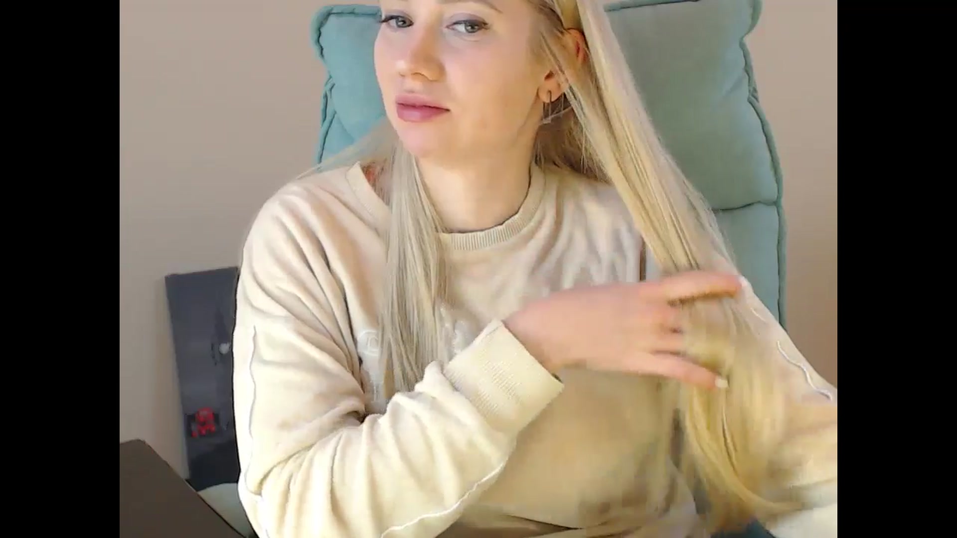 Gallery image thumbnail from Miss_Sylvia's myfreecams stream on, 11/26/2024, 19:02 image 8 of 20