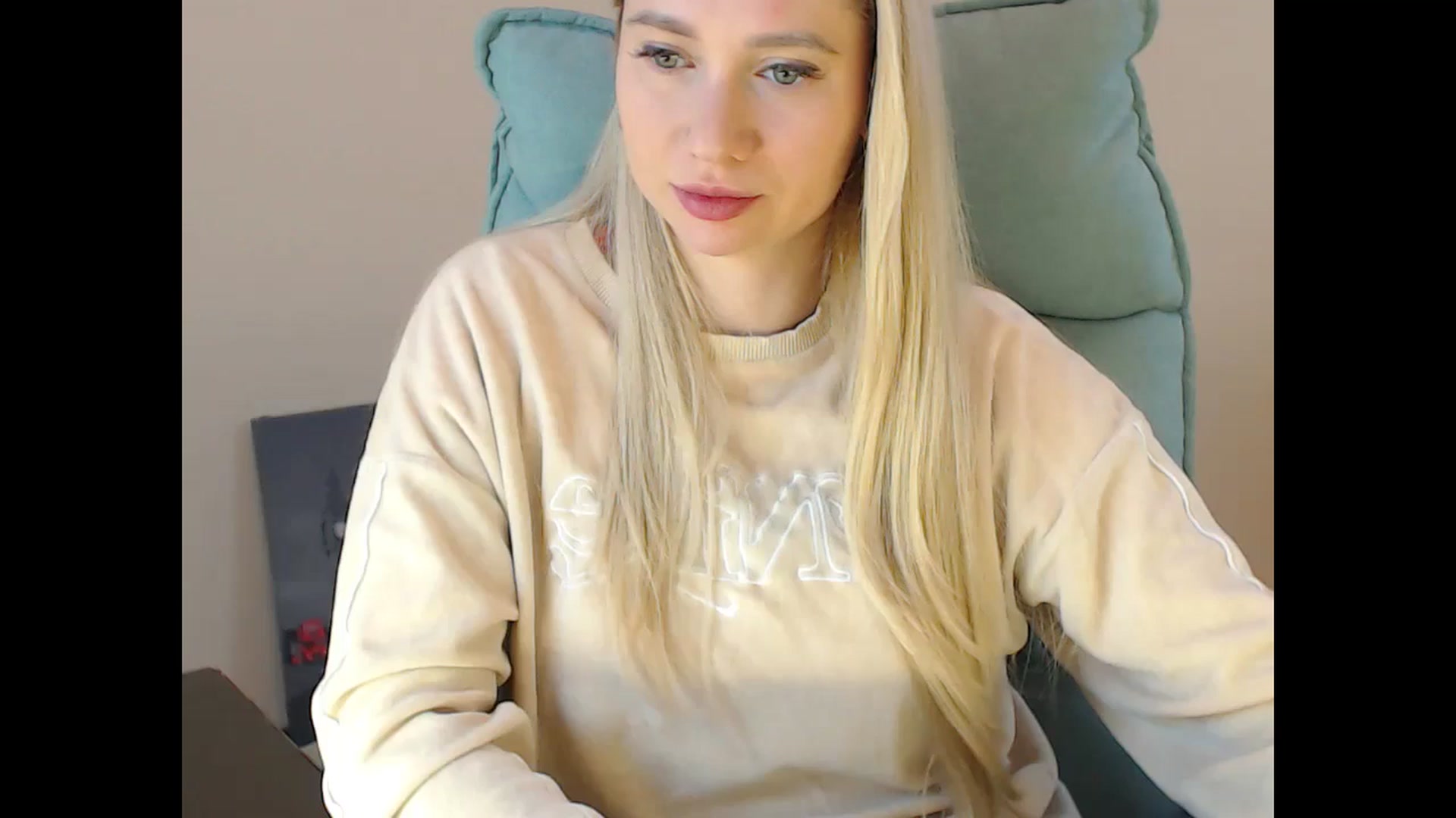 Gallery image thumbnail from Miss_Sylvia's myfreecams stream on, 11/26/2024, 19:02 image 9 of 20