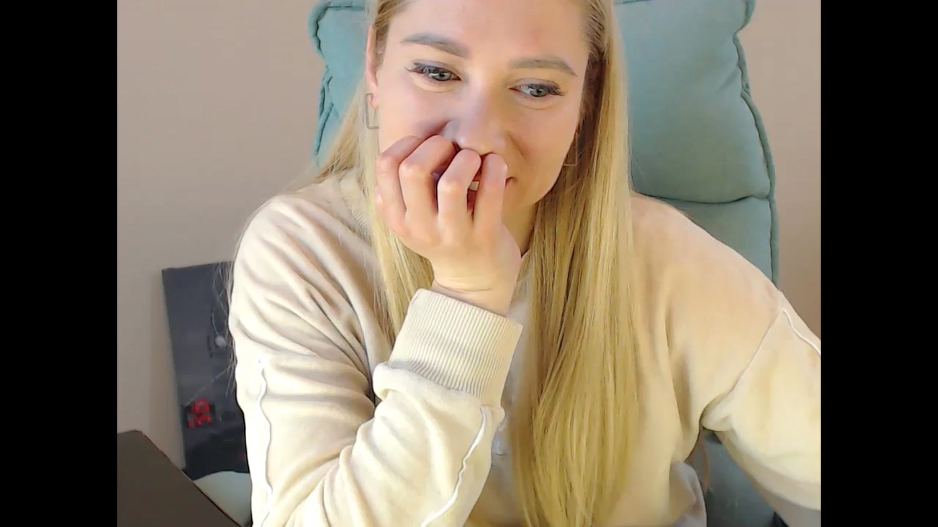 Gallery image thumbnail from Miss_Sylvia's myfreecams stream on, 11/26/2024, 19:02 image 7 of 20