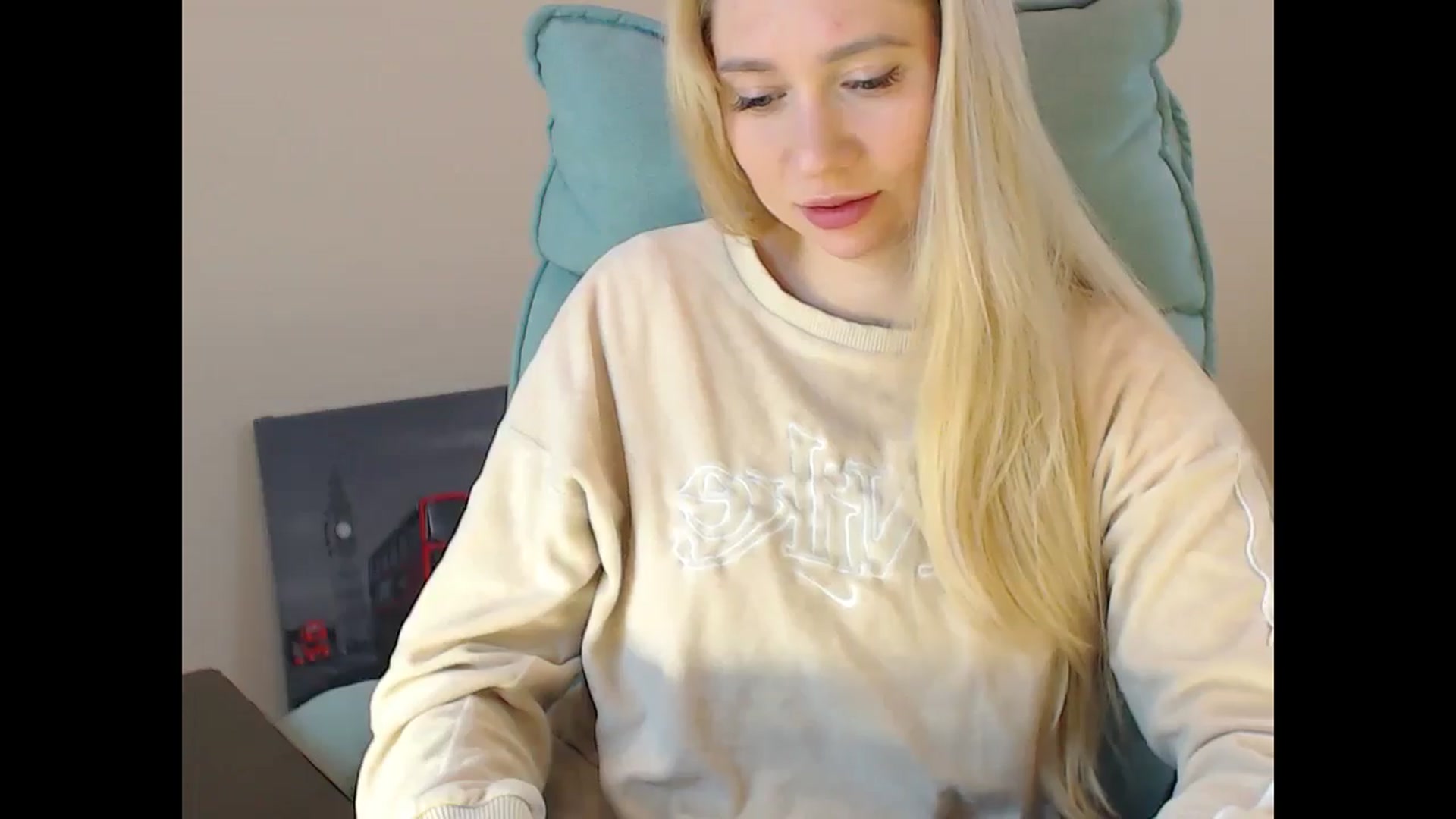 Gallery image thumbnail from Miss_Sylvia's myfreecams stream on, 11/26/2024, 19:02 image 18 of 20