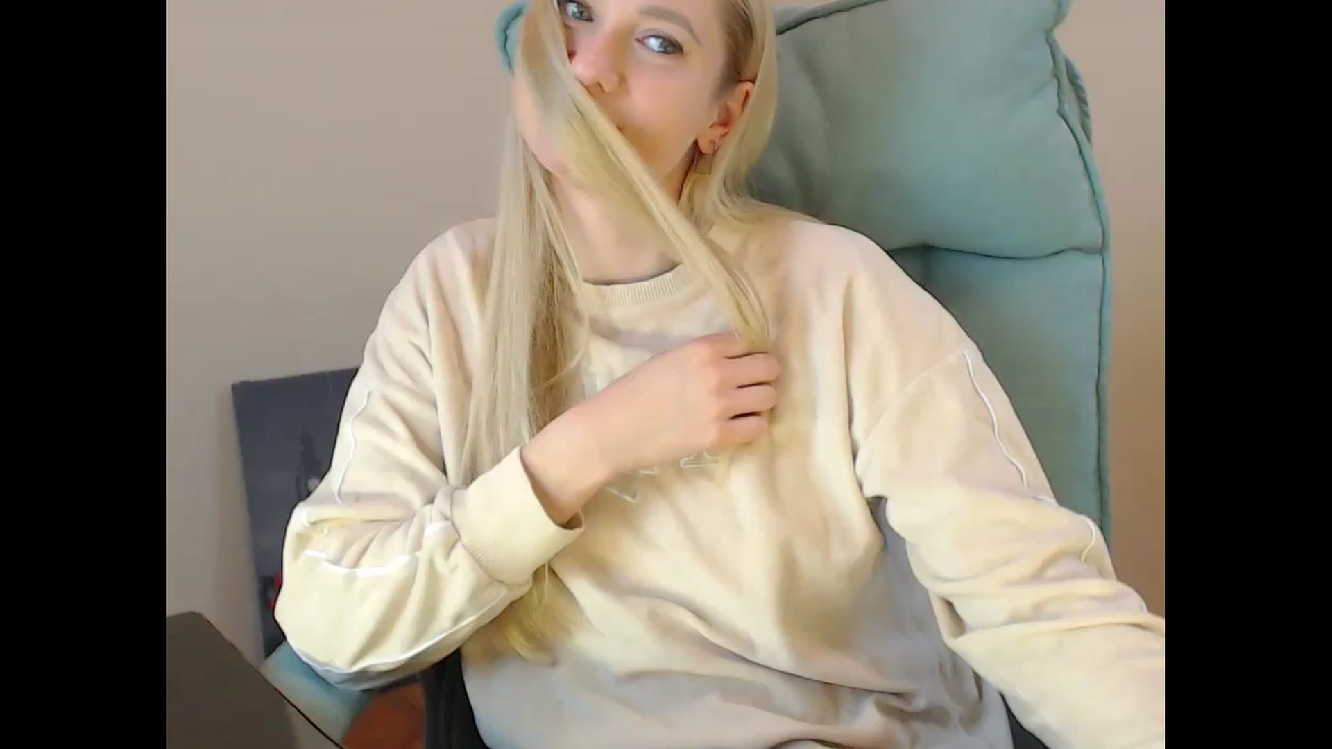 Gallery image thumbnail from Miss_Sylvia's myfreecams stream on, 11/26/2024, 19:29 image 17 of 20