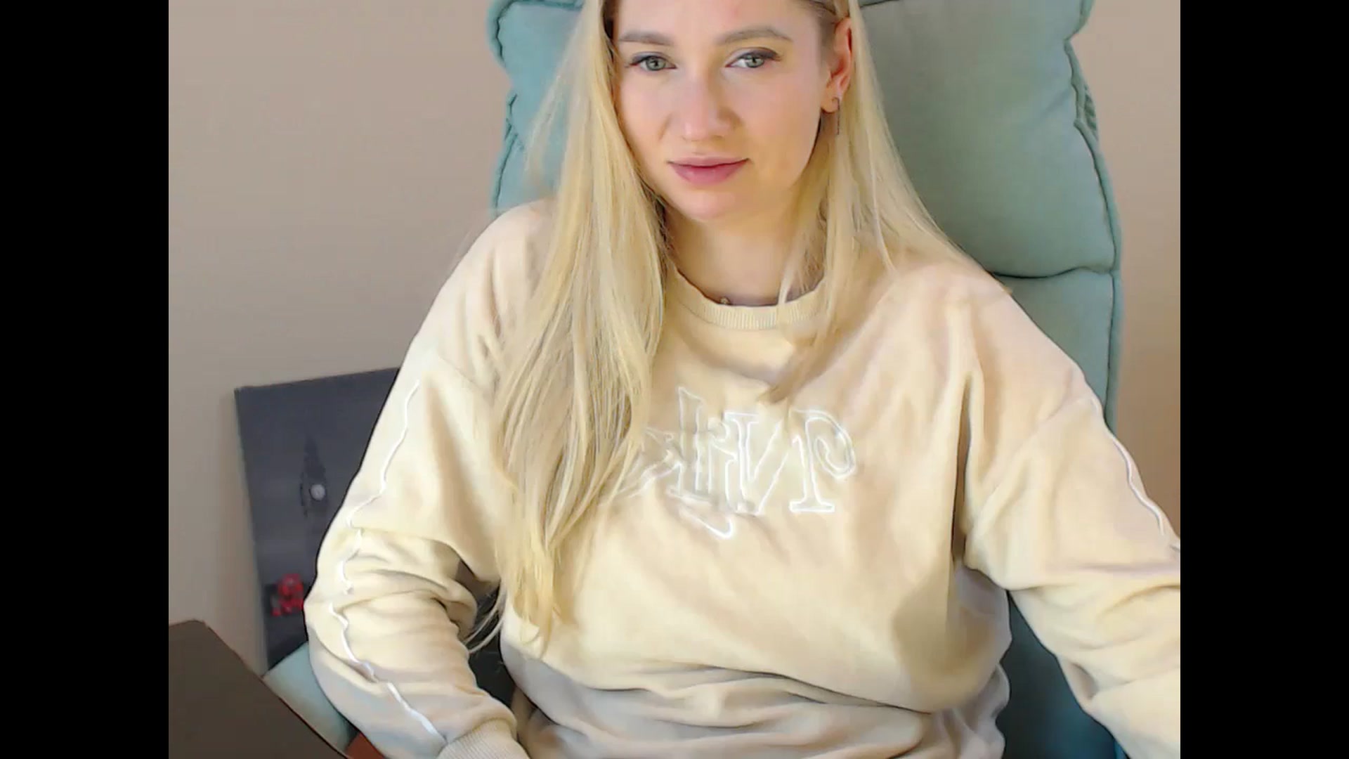 Gallery image thumbnail from Miss_Sylvia's myfreecams stream on, 11/26/2024, 19:29 image 4 of 20