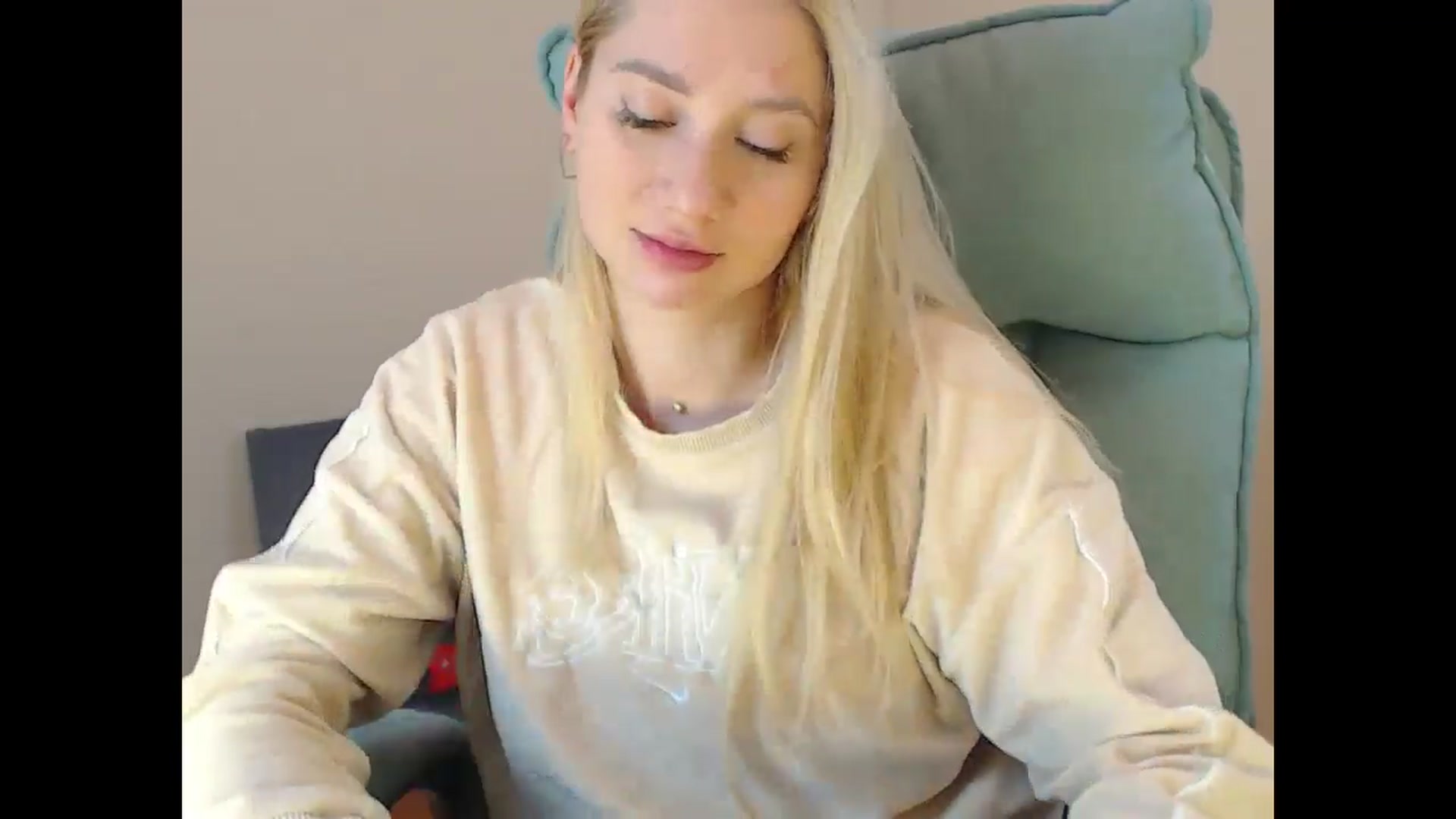 Gallery image thumbnail from Miss_Sylvia's myfreecams stream on, 11/26/2024, 20:38 image 8 of 20