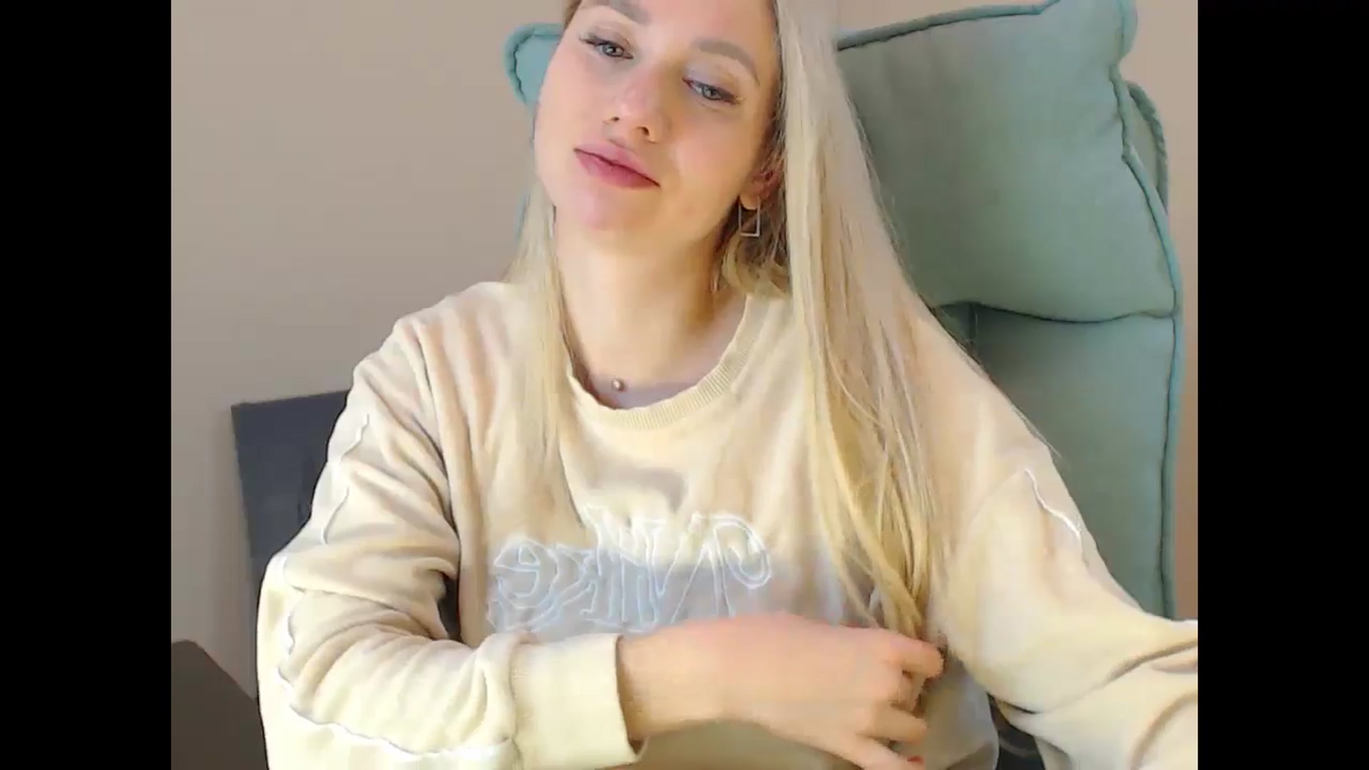 Gallery image thumbnail from Miss_Sylvia's myfreecams stream on, 11/26/2024, 20:38 image 10 of 20