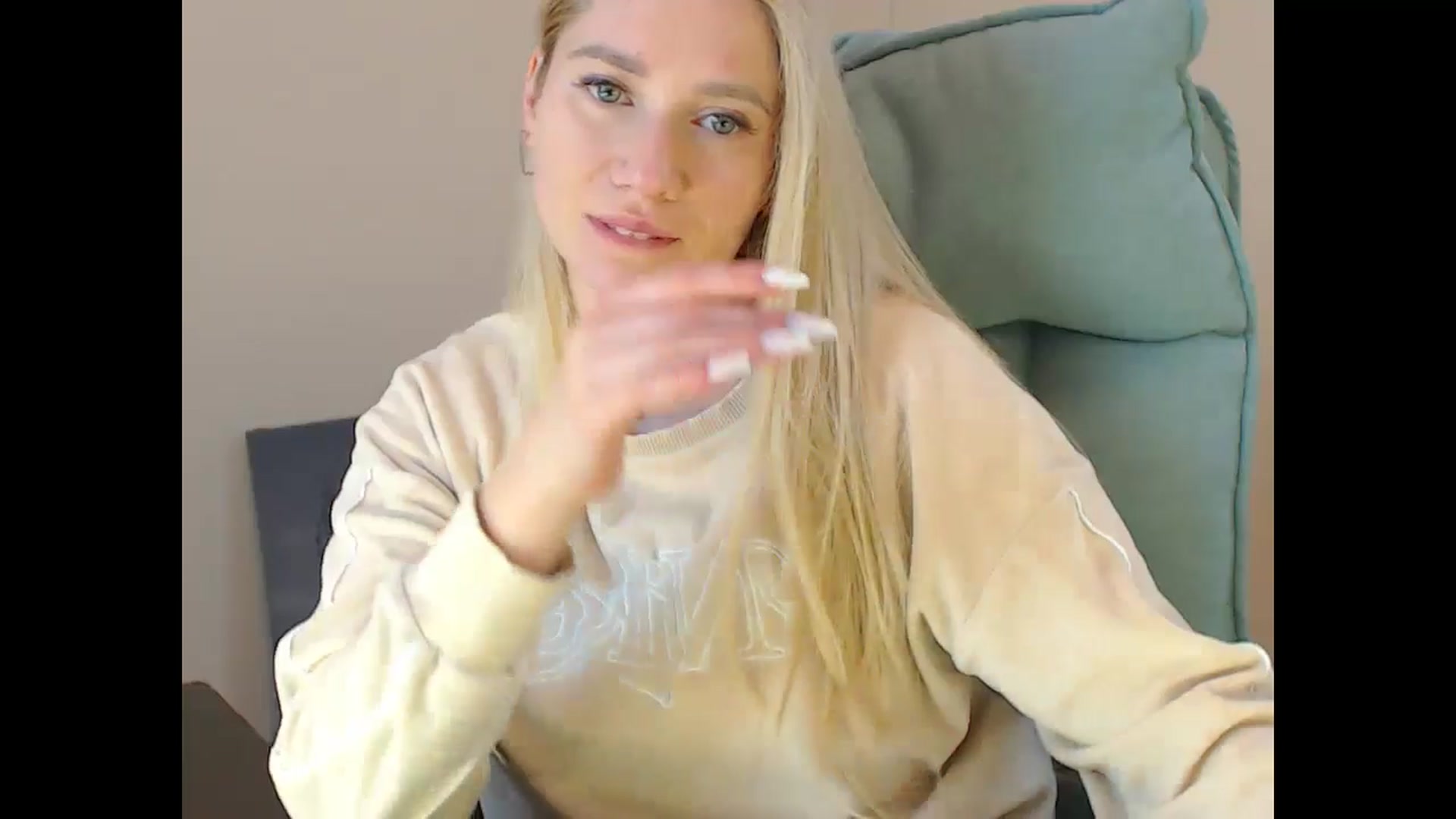 Gallery image thumbnail from Miss_Sylvia's myfreecams stream on, 11/26/2024, 20:38 image 14 of 20