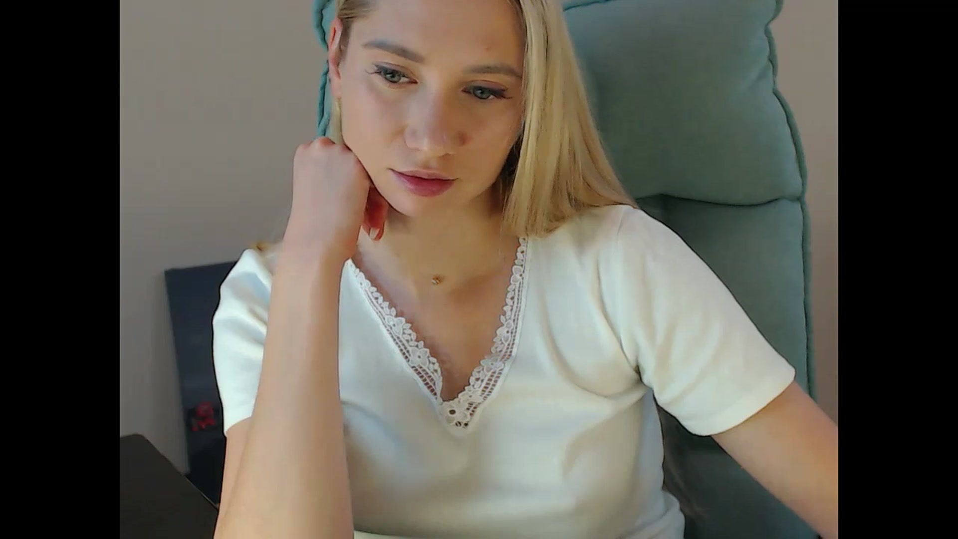 Gallery image thumbnail from Miss_Sylvia's myfreecams stream on, 11/28/2024, 15:32 image 4 of 20