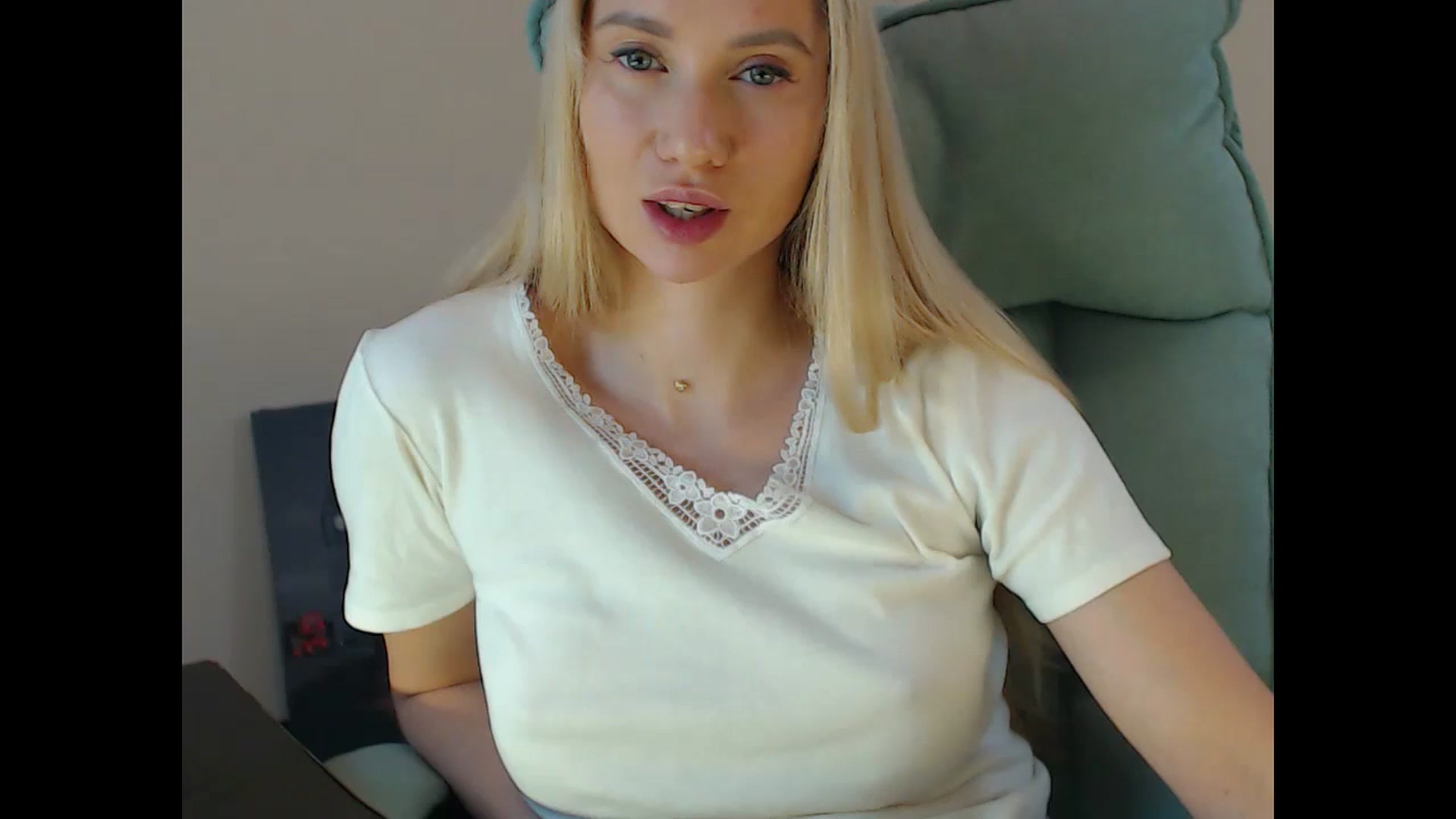Gallery image thumbnail from Miss_Sylvia's myfreecams stream on, 11/28/2024, 15:32 image 18 of 20