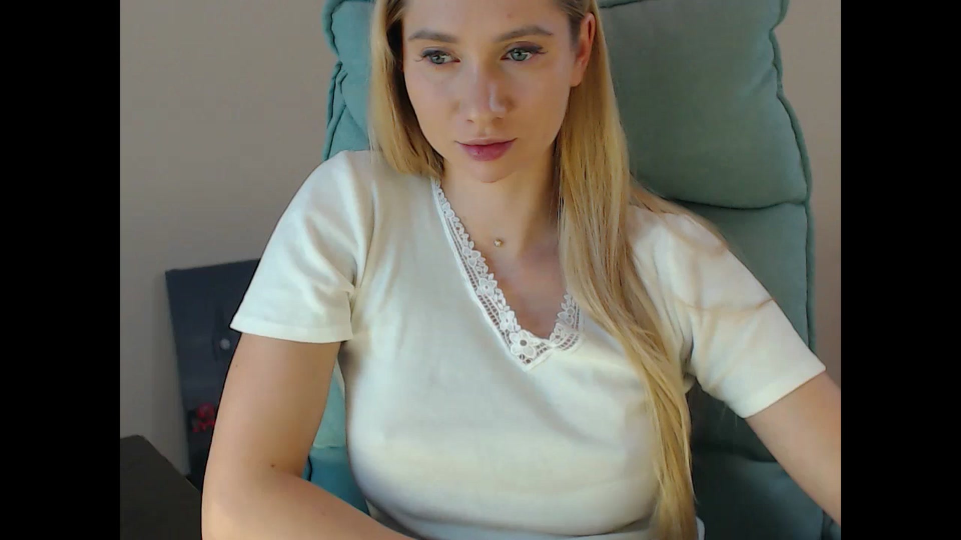 Gallery image thumbnail from Miss_Sylvia's myfreecams stream on, 11/28/2024, 15:32 image 7 of 20
