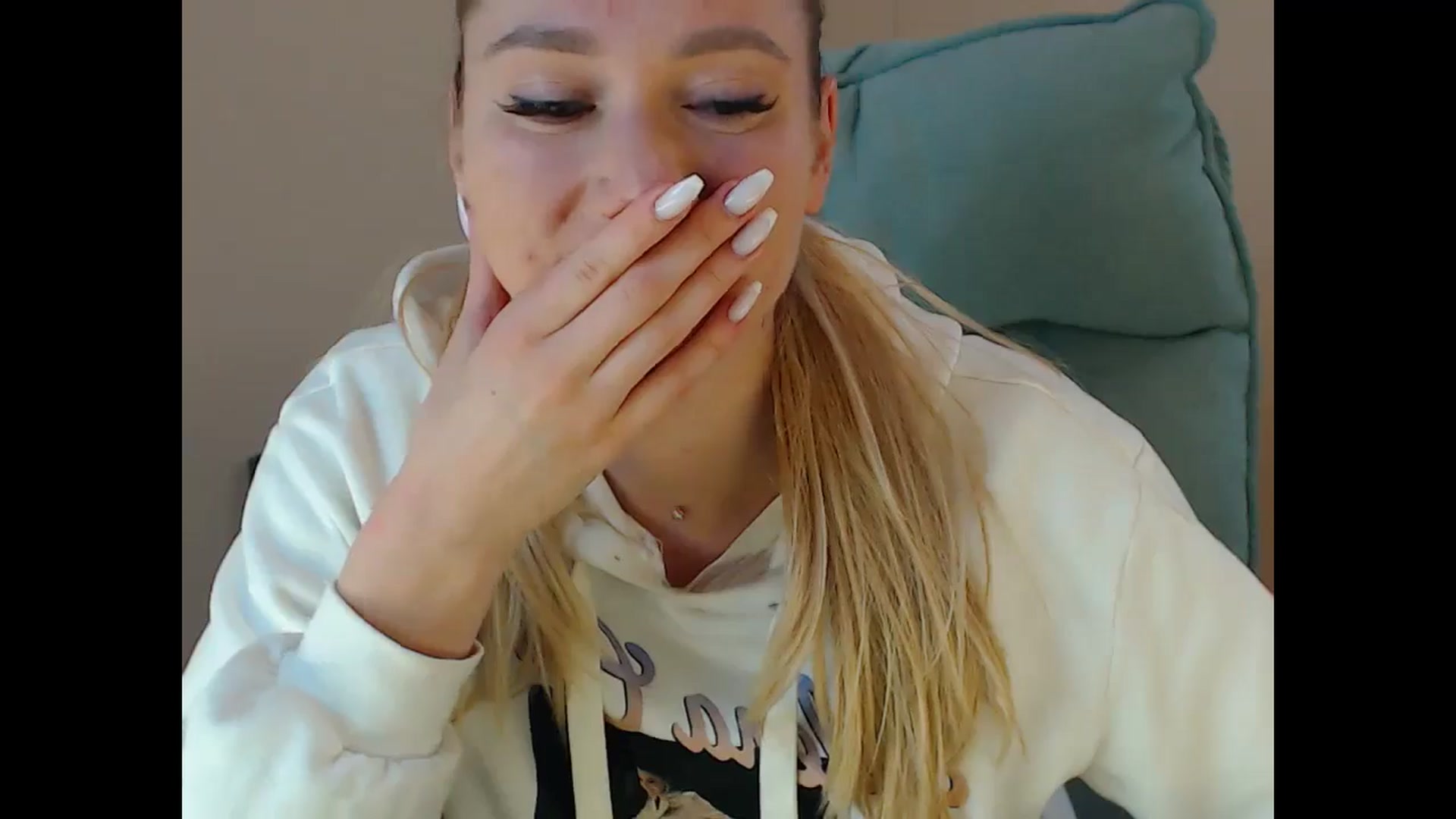 Gallery image thumbnail from Miss_Sylvia's myfreecams stream on, 12/01/2024, 19:34 image 6 of 20