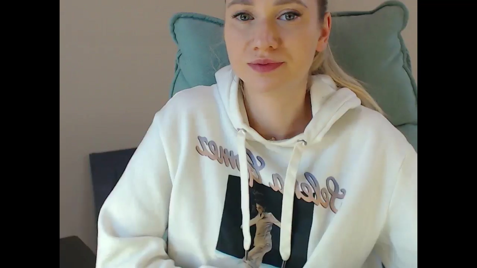 Gallery image thumbnail from Miss_Sylvia's myfreecams stream on, 12/06/2024, 18:44 image 3 of 20