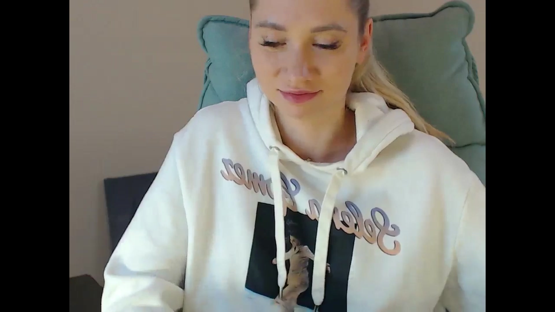 Gallery image thumbnail from Miss_Sylvia's myfreecams stream on, 12/06/2024, 18:44 image 4 of 20