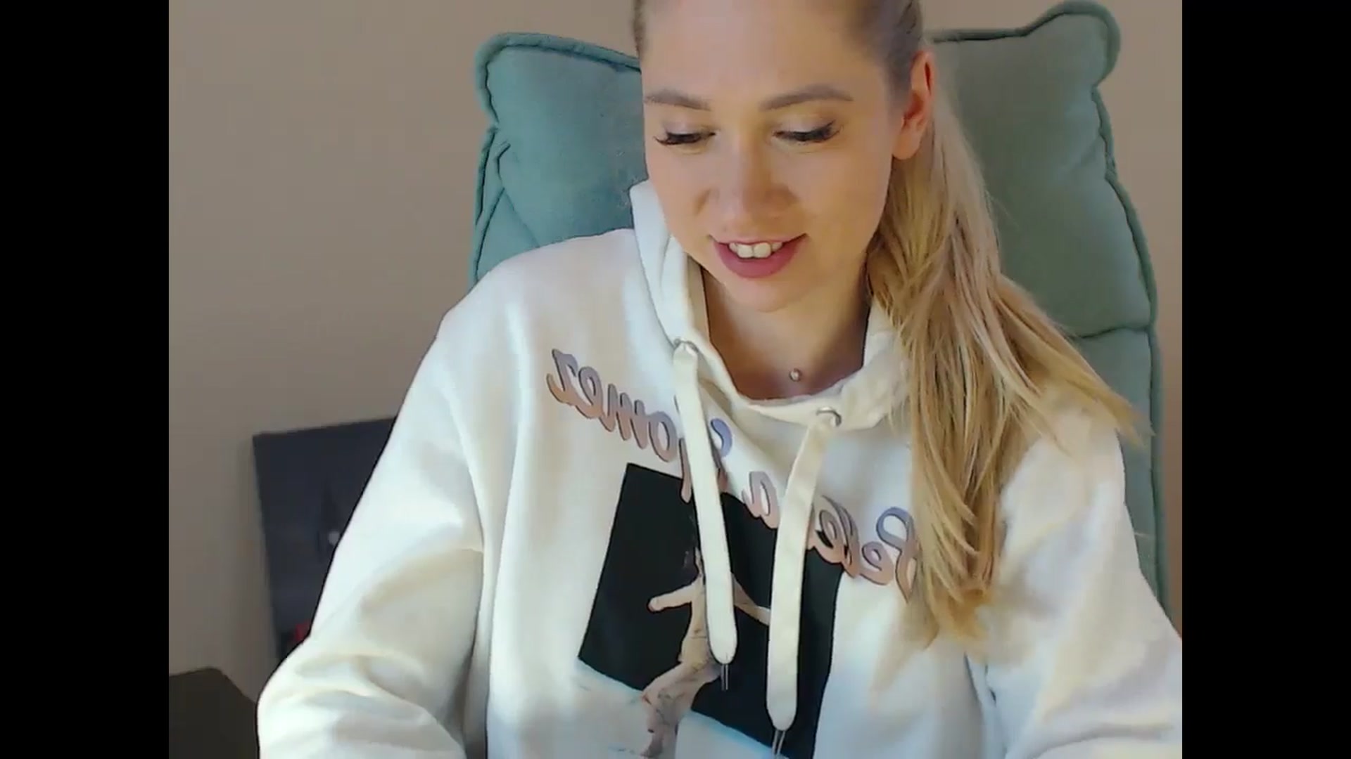 Gallery image thumbnail from Miss_Sylvia's myfreecams stream on, 12/06/2024, 18:44 image 7 of 20