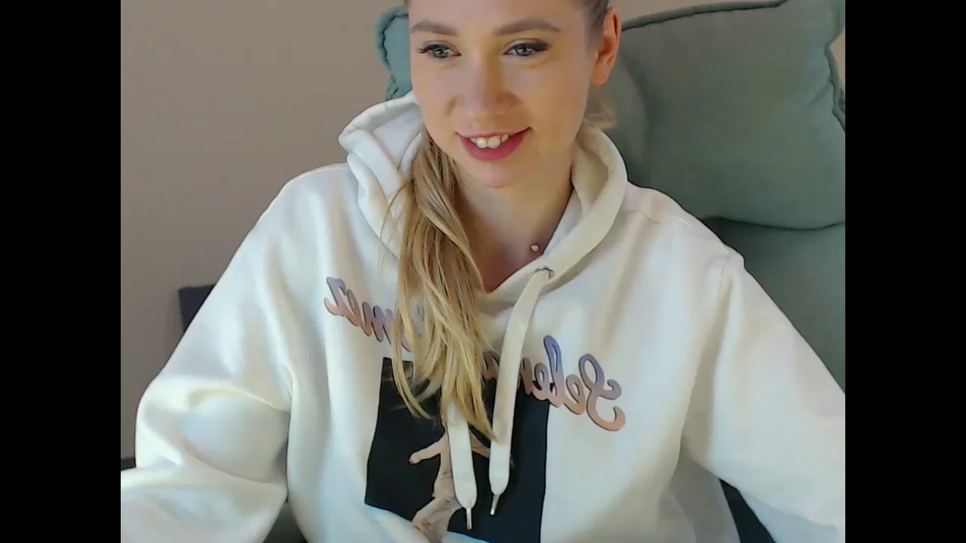 Gallery image thumbnail from Miss_Sylvia's myfreecams stream on, 12/06/2024, 20:30 image 12 of 20