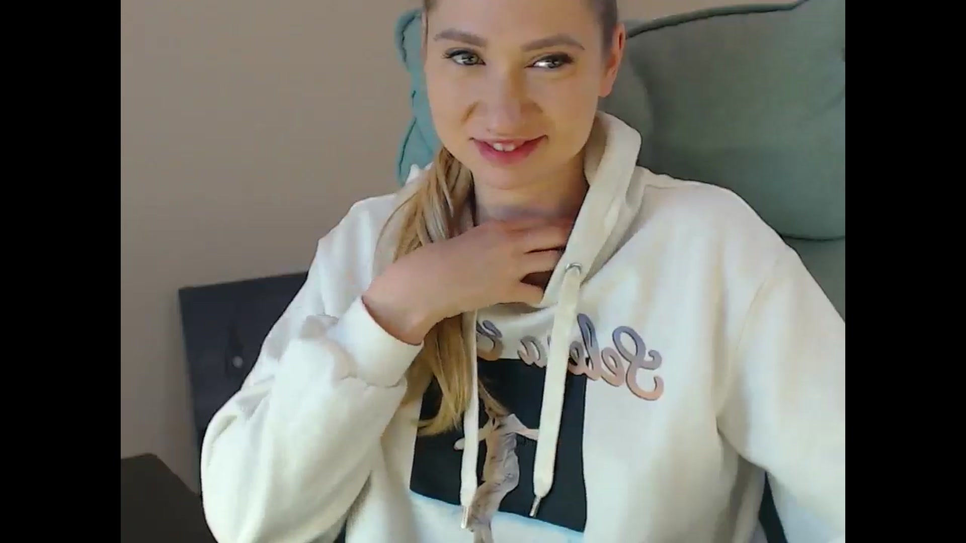 Gallery image thumbnail from Miss_Sylvia's myfreecams stream on, 12/06/2024, 20:30 image 3 of 20