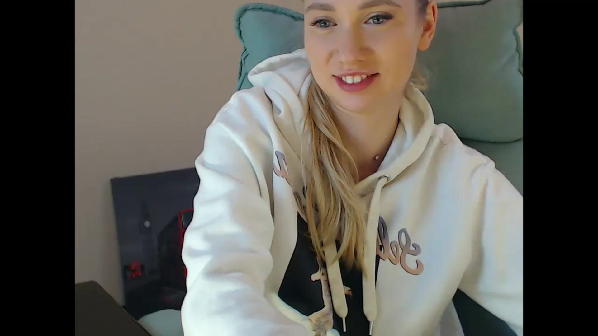 Gallery image thumbnail from Miss_Sylvia's myfreecams stream on, 12/06/2024, 20:30 image 13 of 20