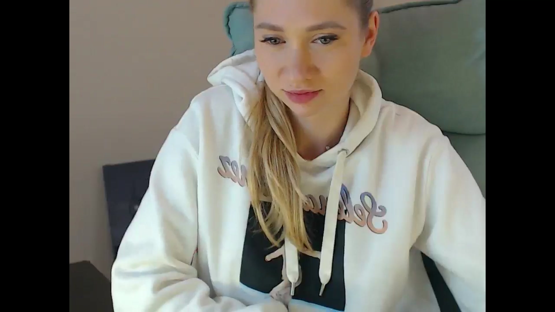 Gallery image thumbnail from Miss_Sylvia's myfreecams stream on, 12/06/2024, 20:30 image 9 of 20