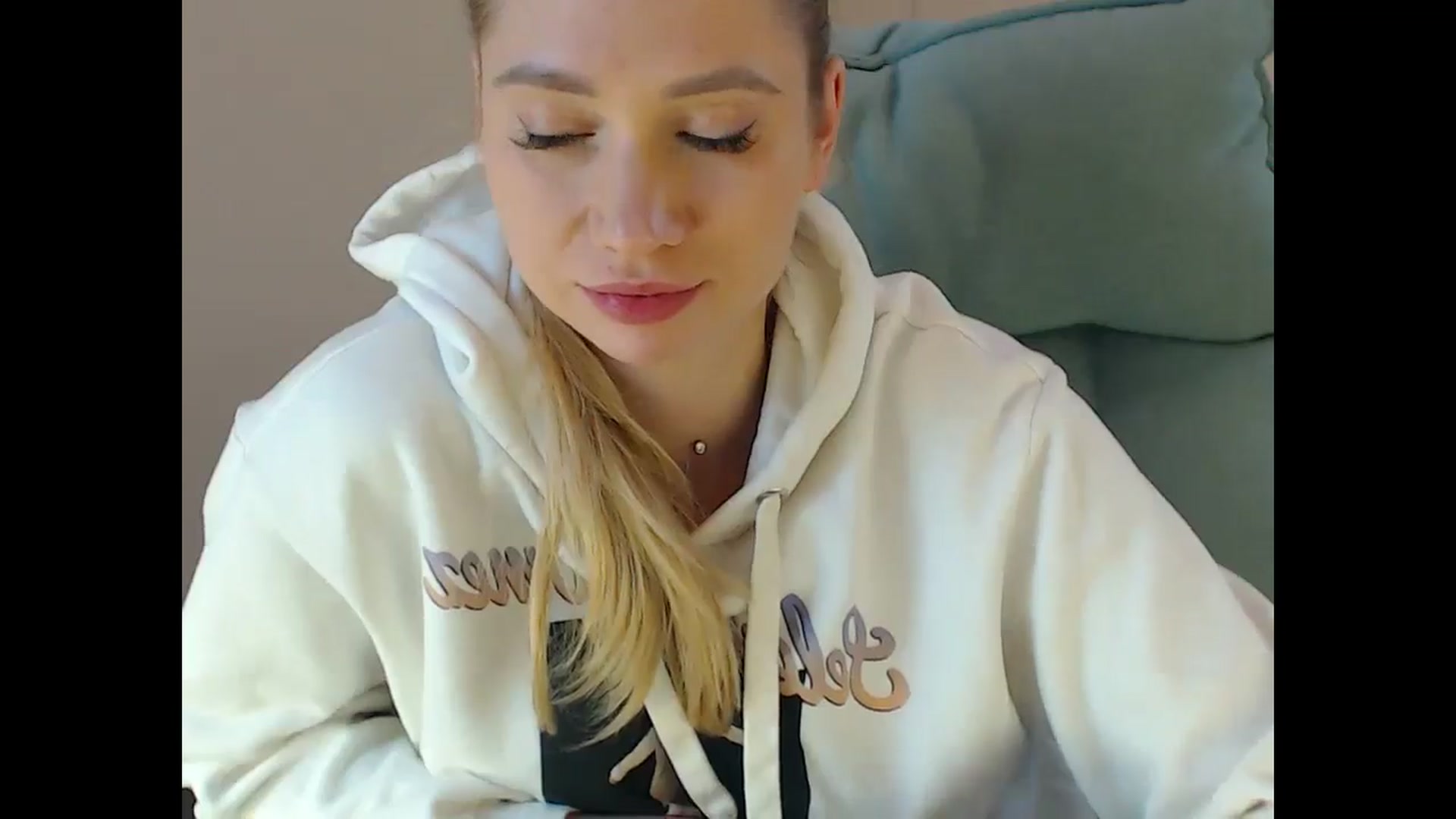 Gallery image thumbnail from Miss_Sylvia's myfreecams stream on, 12/06/2024, 20:30 image 11 of 20