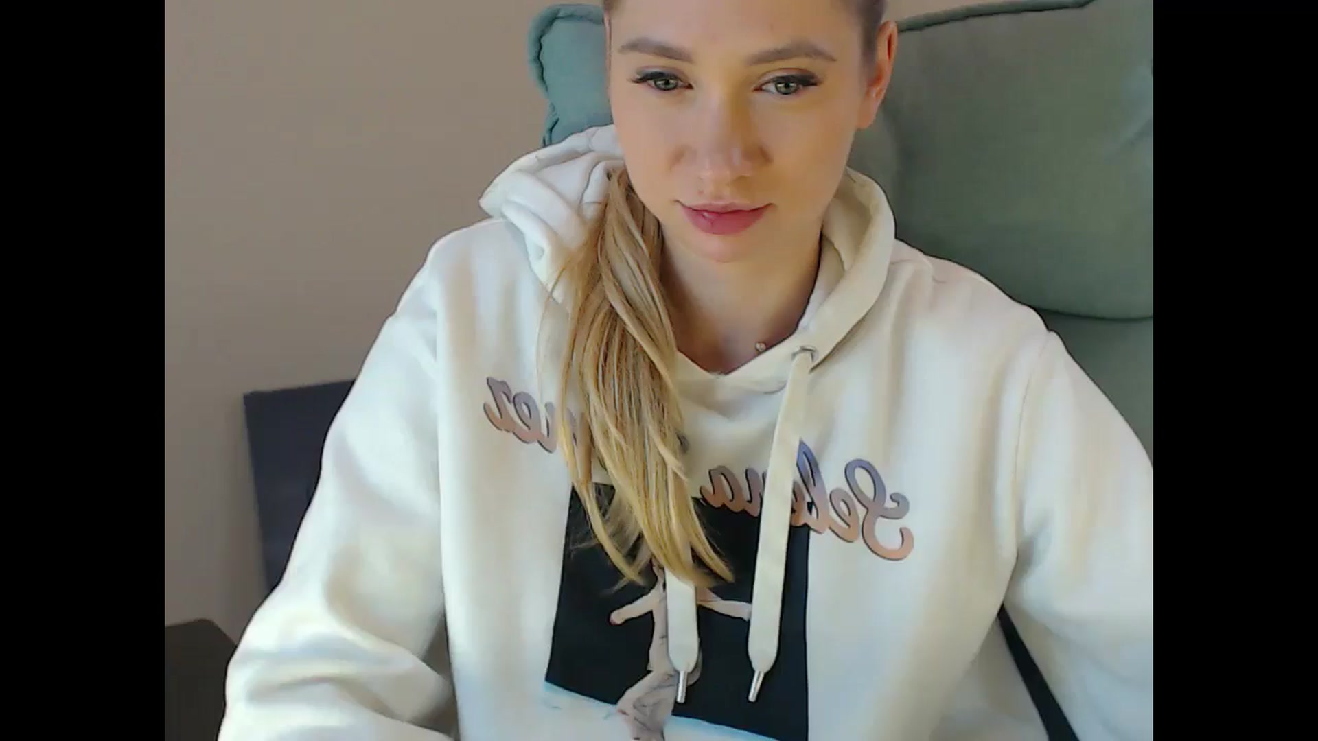 Gallery image thumbnail from Miss_Sylvia's myfreecams stream on, 12/06/2024, 20:30 image 8 of 20
