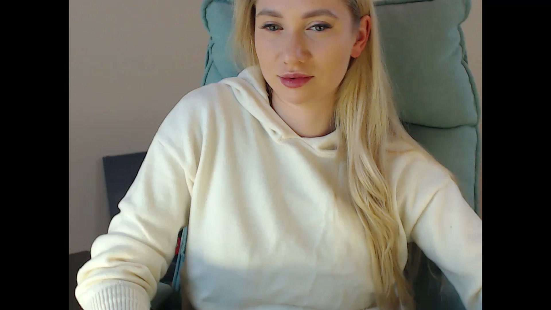 Gallery image thumbnail from Miss_Sylvia's myfreecams stream on, 12/07/2024, 19:05 image 3 of 20