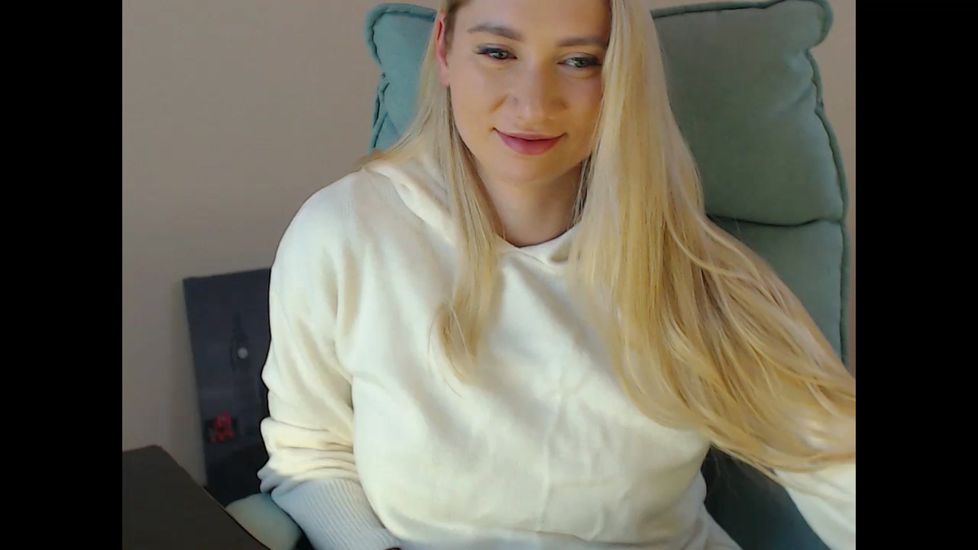 Gallery image thumbnail from Miss_Sylvia's myfreecams stream on, 12/07/2024, 19:05 image 15 of 20