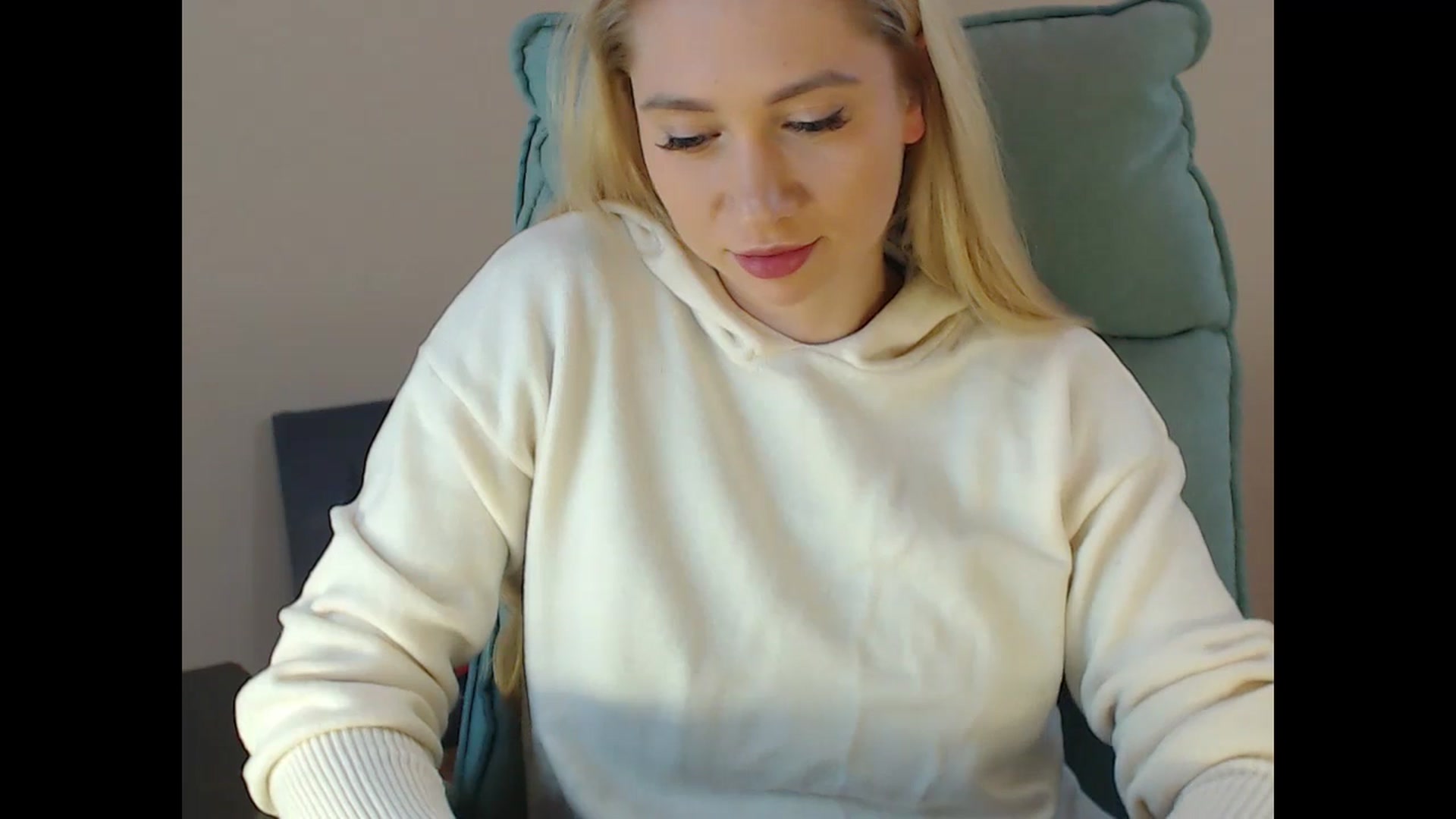 Gallery image thumbnail from Miss_Sylvia's myfreecams stream on, 12/07/2024, 19:05 image 17 of 20