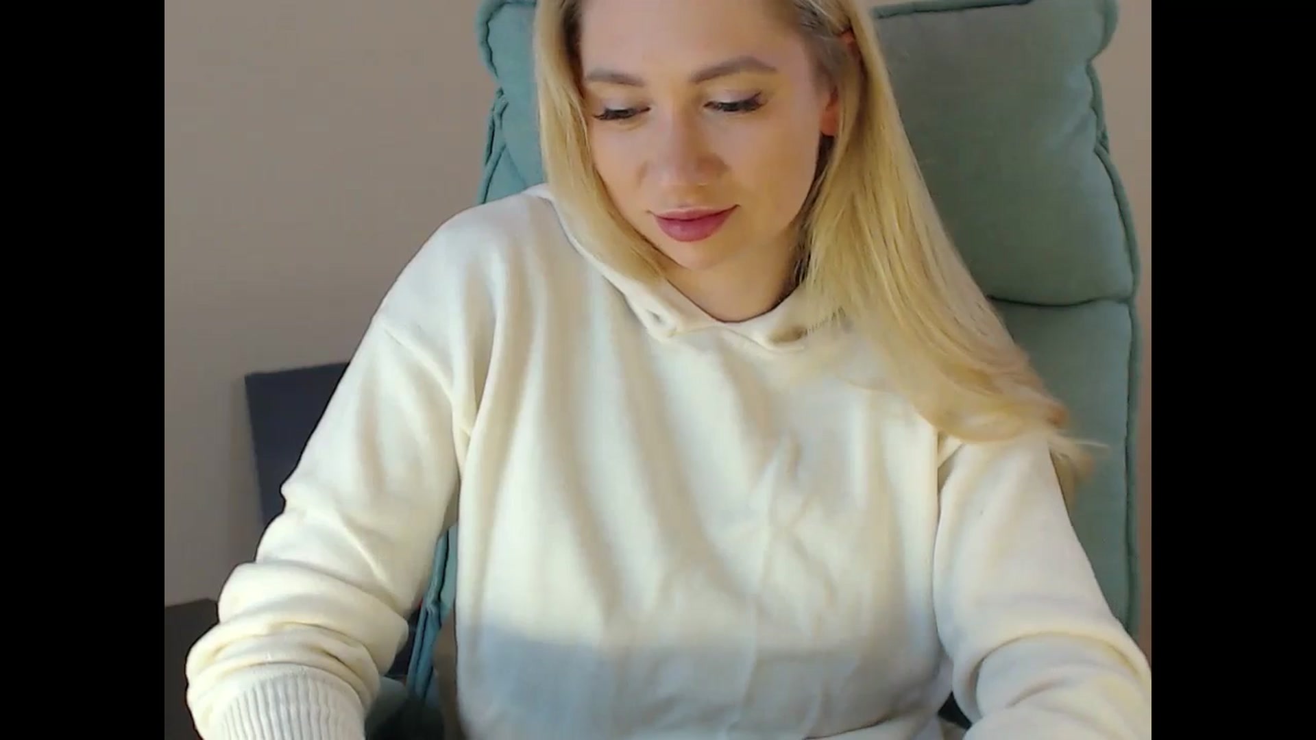 Gallery image thumbnail from Miss_Sylvia's myfreecams stream on, 12/07/2024, 19:05 image 2 of 20