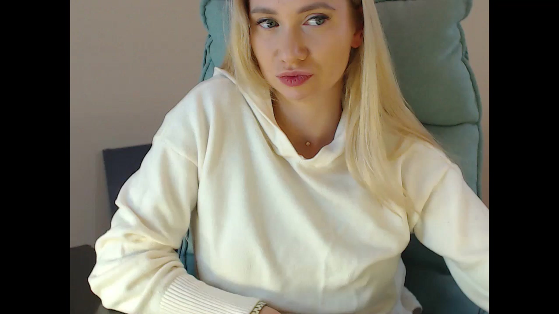 Gallery image thumbnail from Miss_Sylvia's myfreecams stream on, 12/07/2024, 19:51 image 4 of 20