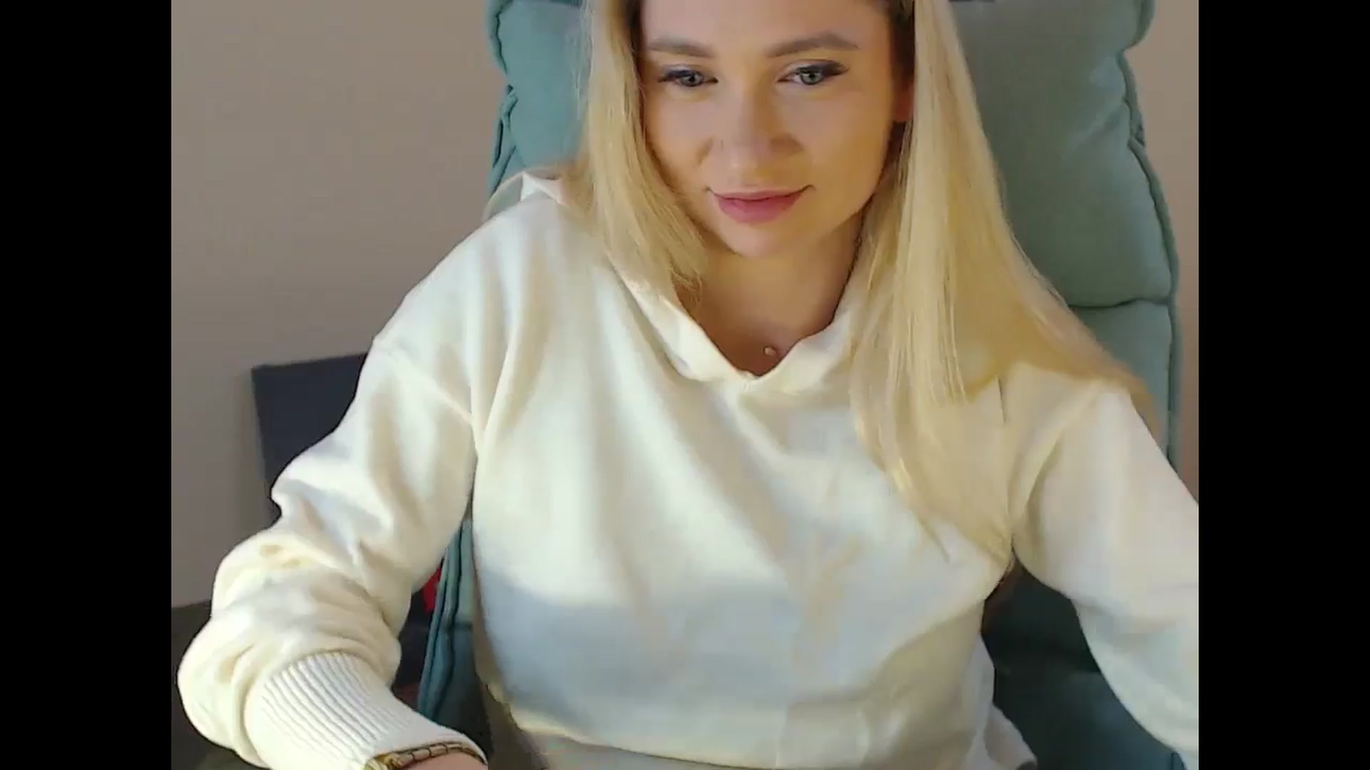 Gallery image thumbnail from Miss_Sylvia's myfreecams stream on, 12/07/2024, 19:51 image 7 of 20