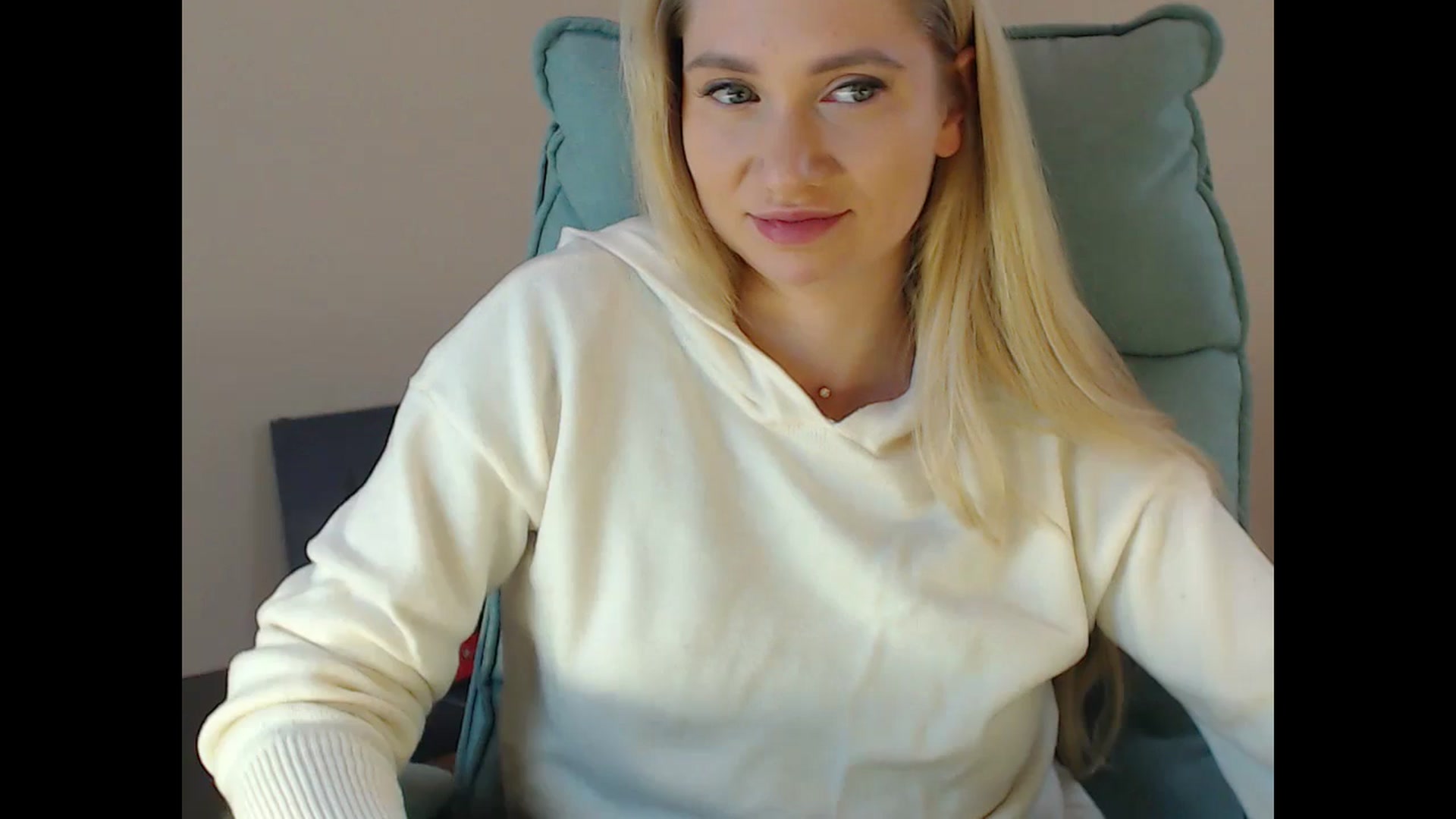 Gallery image thumbnail from Miss_Sylvia's myfreecams stream on, 12/07/2024, 20:16 image 18 of 20