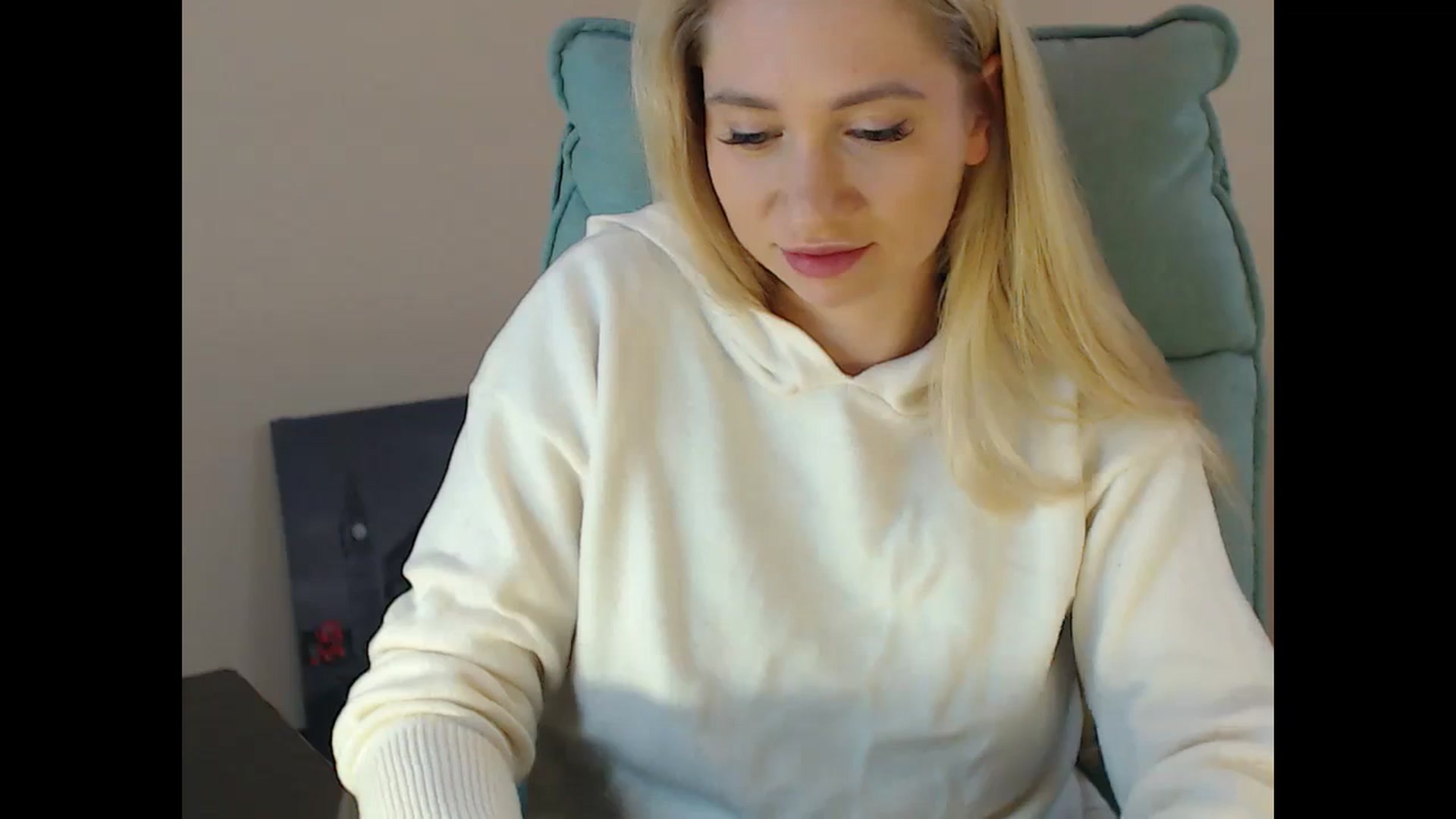 Gallery image thumbnail from Miss_Sylvia's myfreecams stream on, 12/07/2024, 20:16 image 9 of 20