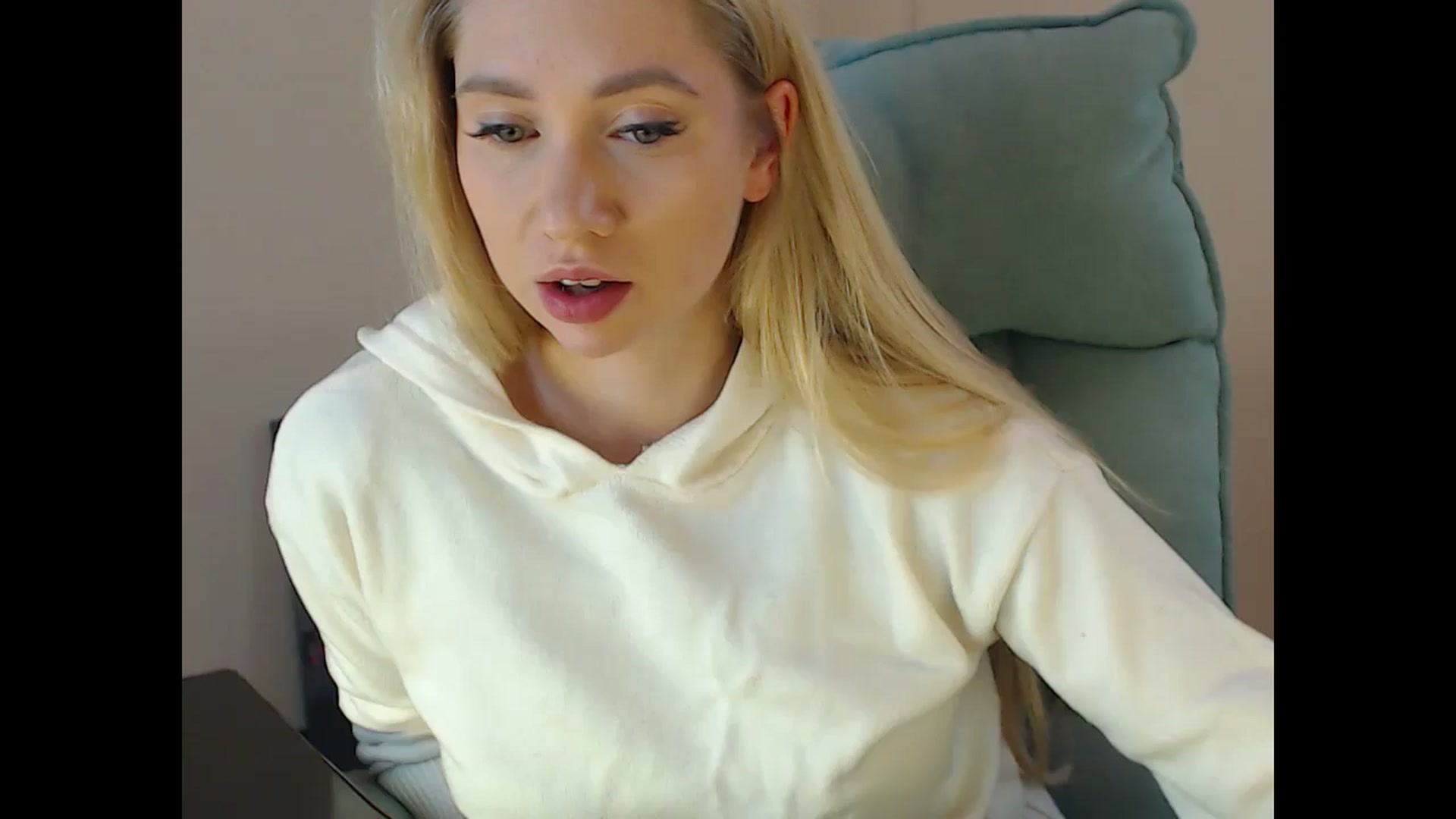 Gallery image thumbnail from Miss_Sylvia's myfreecams stream on, 12/07/2024, 20:16 image 3 of 20