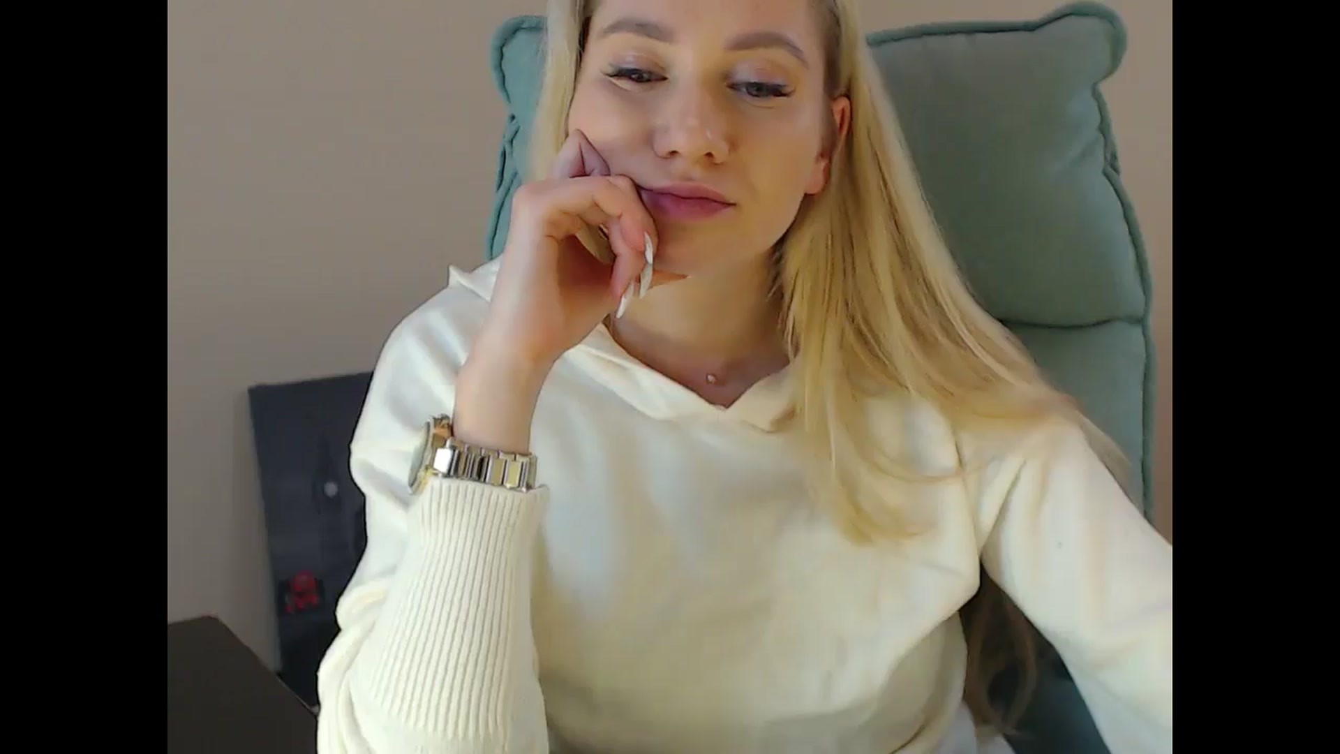 Gallery image thumbnail from Miss_Sylvia's myfreecams stream on, 12/07/2024, 20:16 image 16 of 20