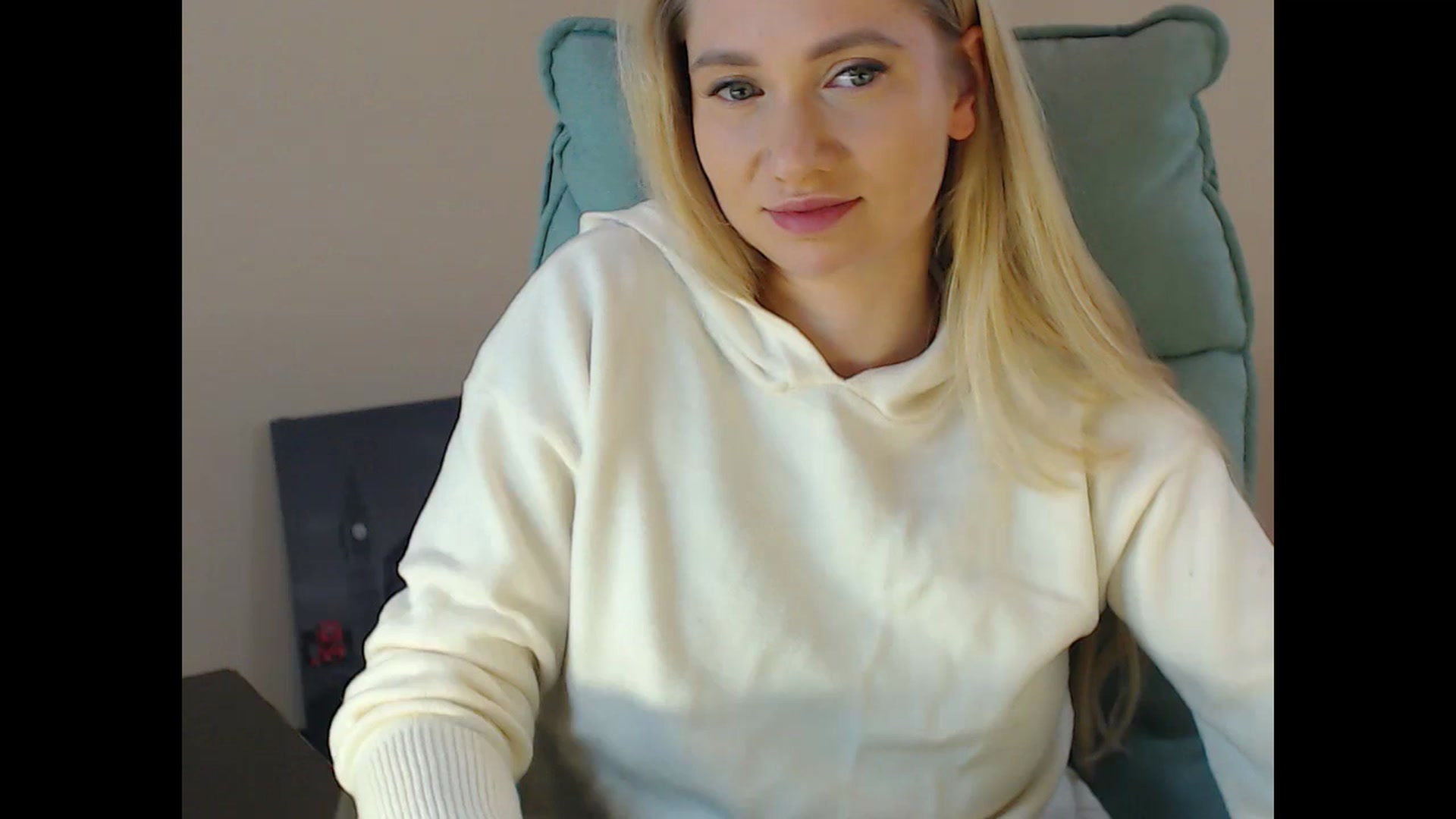Gallery image thumbnail from Miss_Sylvia's myfreecams stream on, 12/07/2024, 20:16 image 7 of 20
