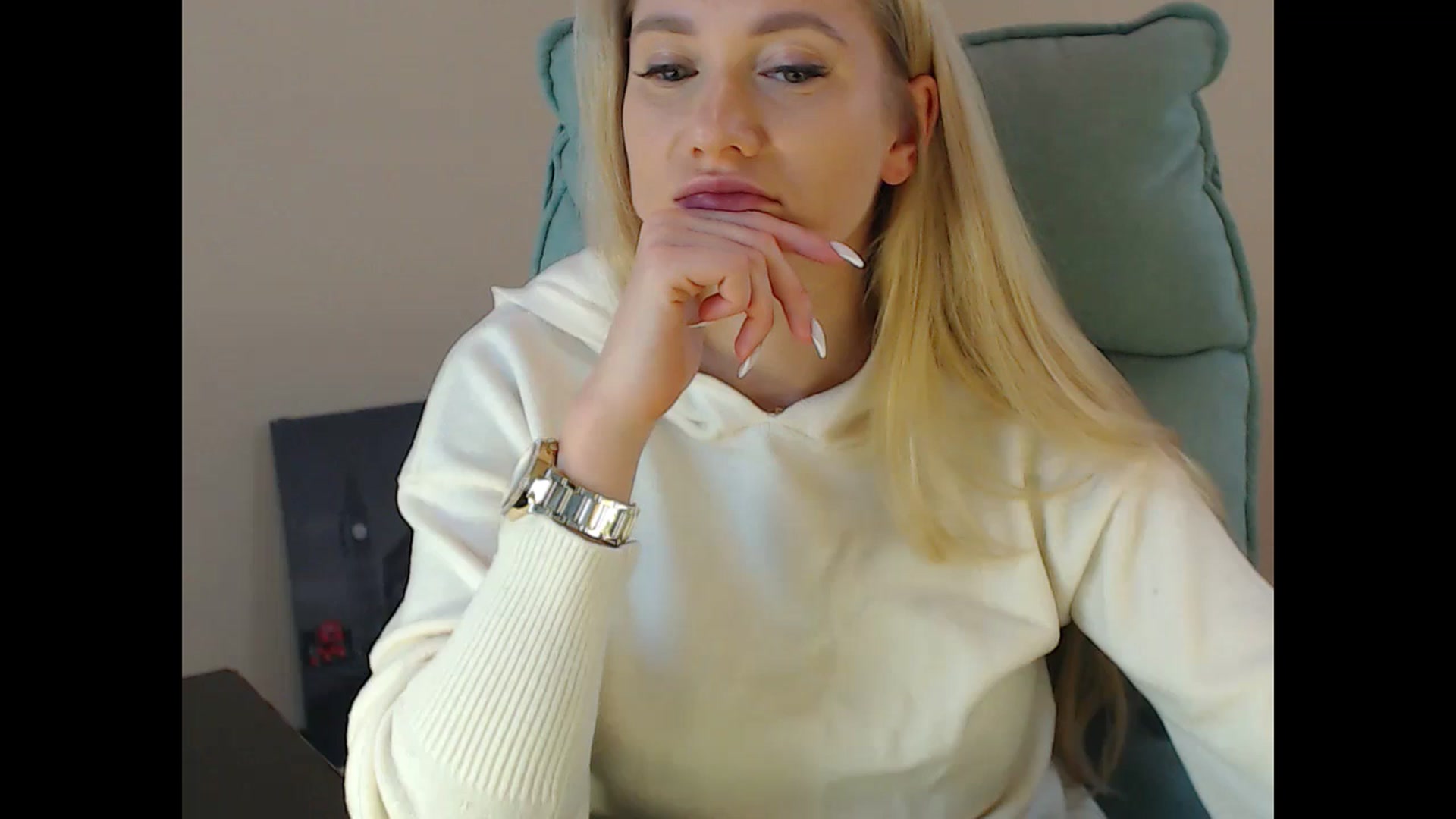 Gallery image thumbnail from Miss_Sylvia's myfreecams stream on, 12/07/2024, 20:16 image 13 of 20