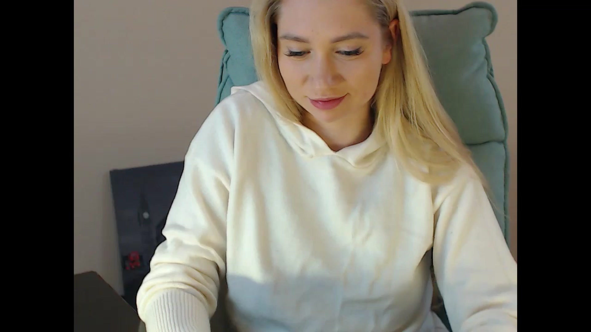 Gallery image thumbnail from Miss_Sylvia's myfreecams stream on, 12/07/2024, 20:16 image 4 of 20