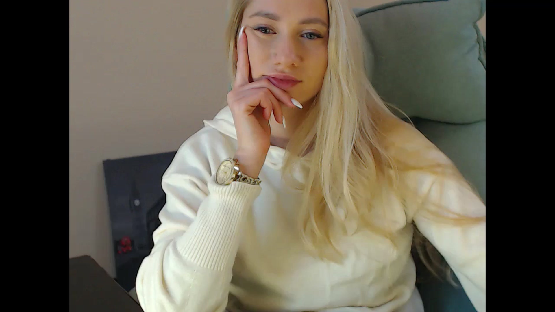 Gallery image thumbnail from Miss_Sylvia's myfreecams stream on, 12/07/2024, 21:01 image 13 of 20