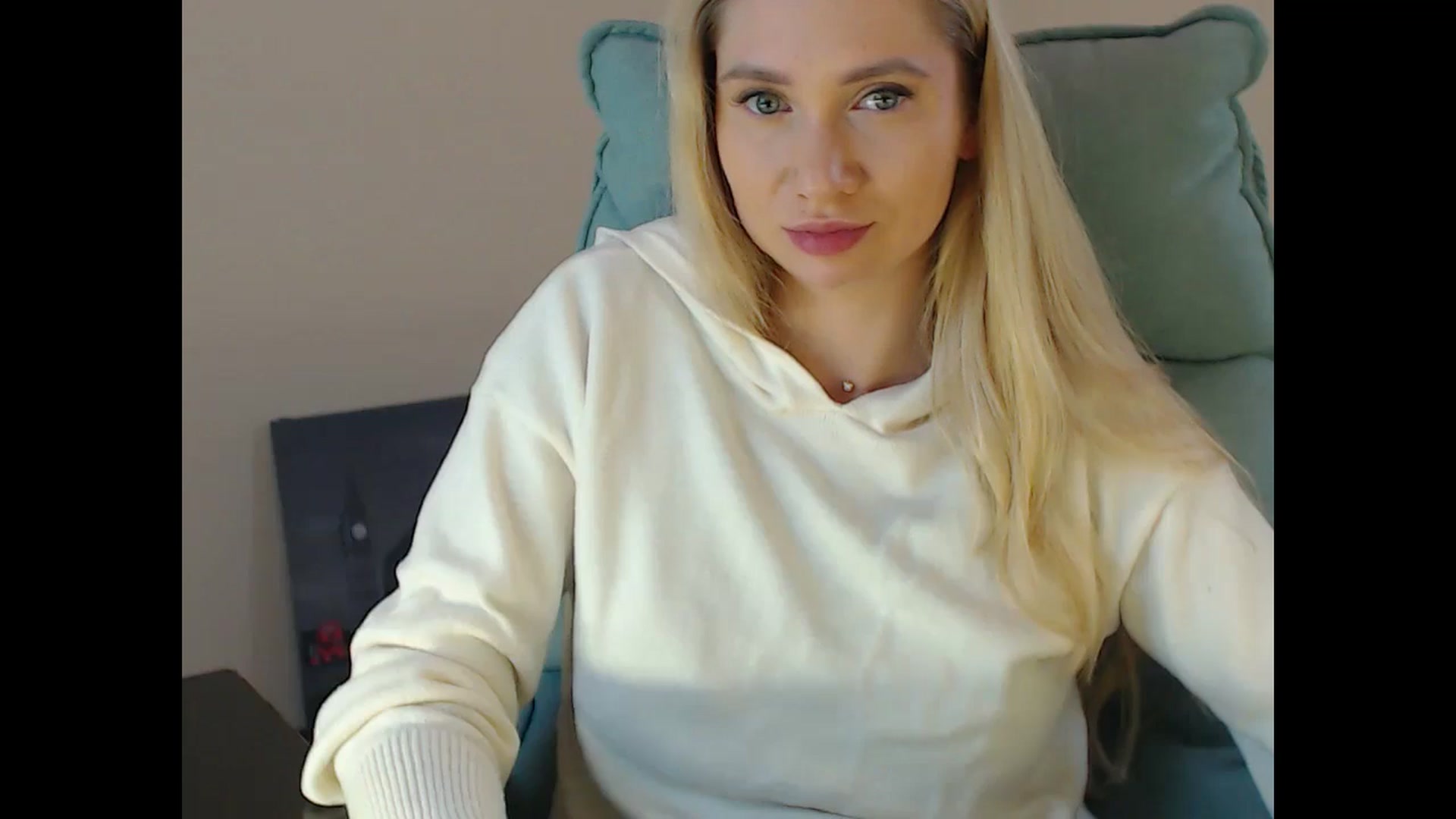 Gallery image thumbnail from Miss_Sylvia's myfreecams stream on, 12/07/2024, 21:01 image 3 of 20