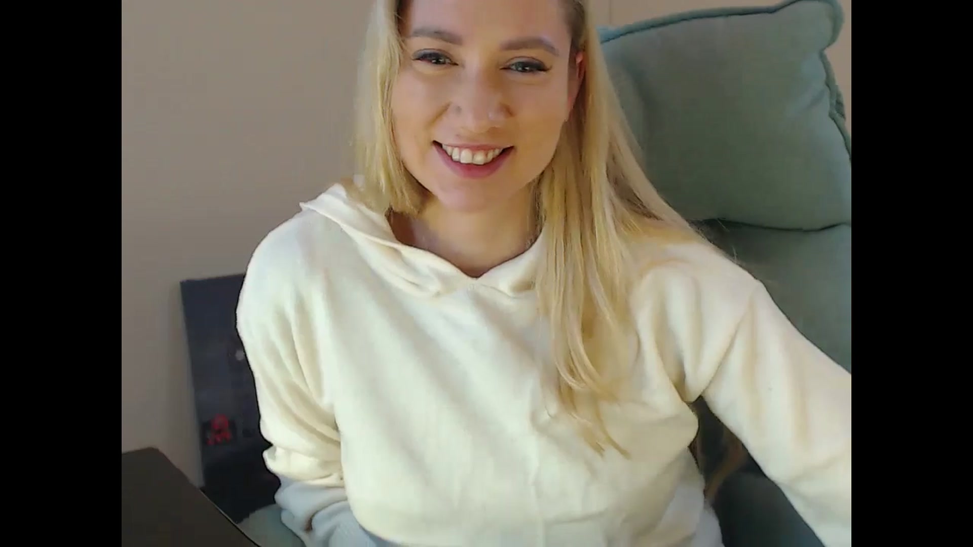 Gallery image thumbnail from Miss_Sylvia's myfreecams stream on, 12/07/2024, 21:01 image 7 of 20