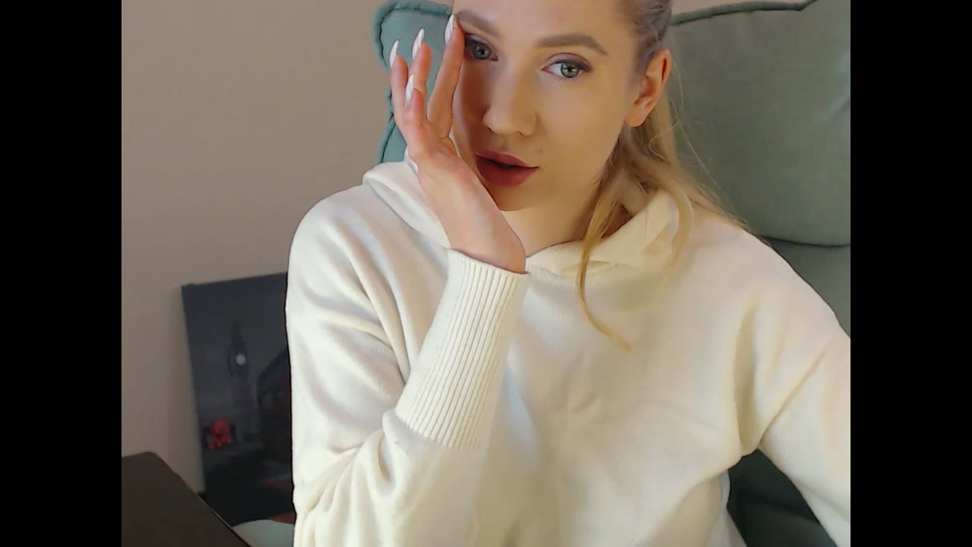 Gallery image thumbnail from Miss_Sylvia's myfreecams stream on, 12/11/2024, 18:56 image 15 of 20