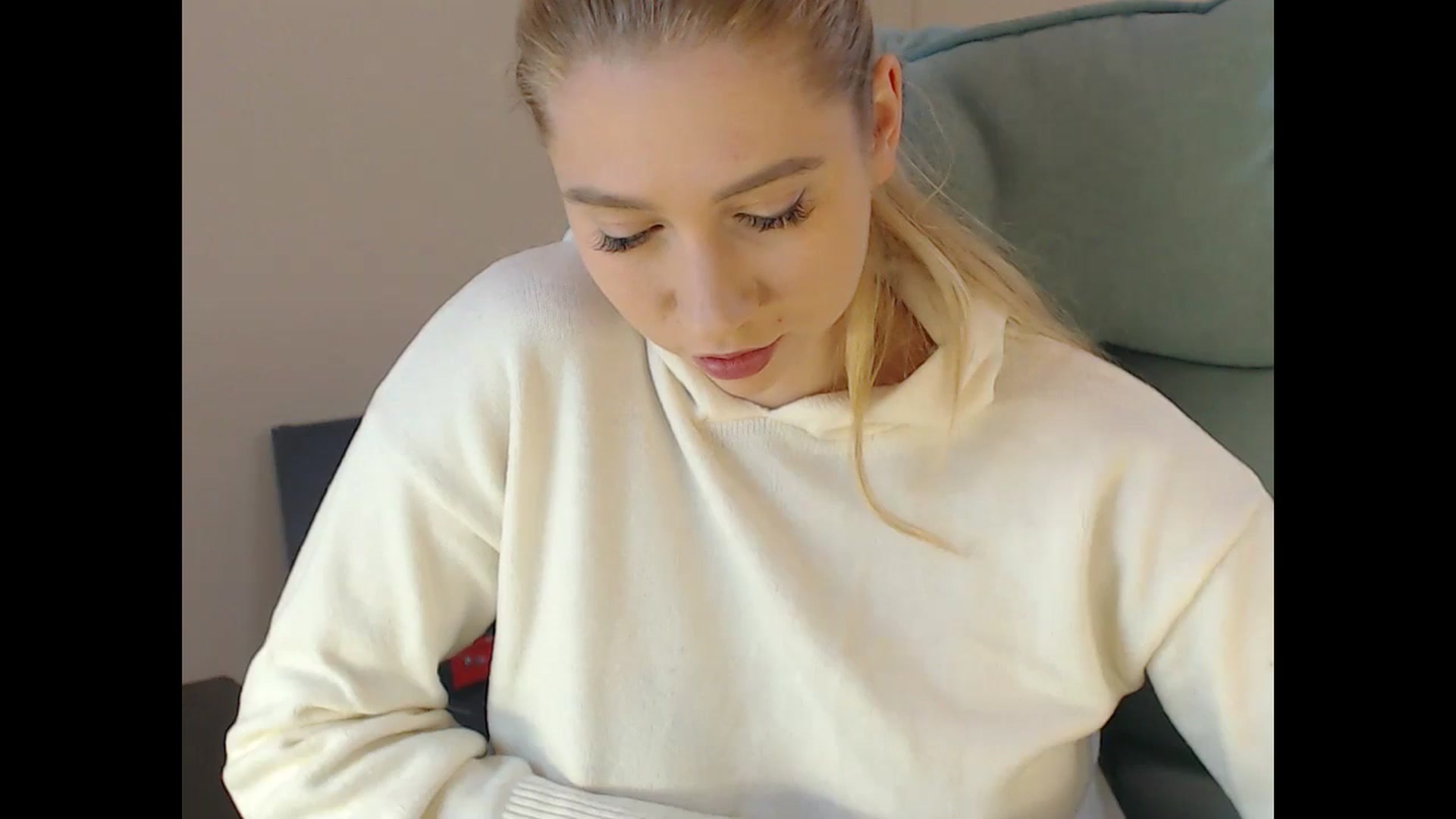Gallery image thumbnail from Miss_Sylvia's myfreecams stream on, 12/11/2024, 18:56 image 14 of 20