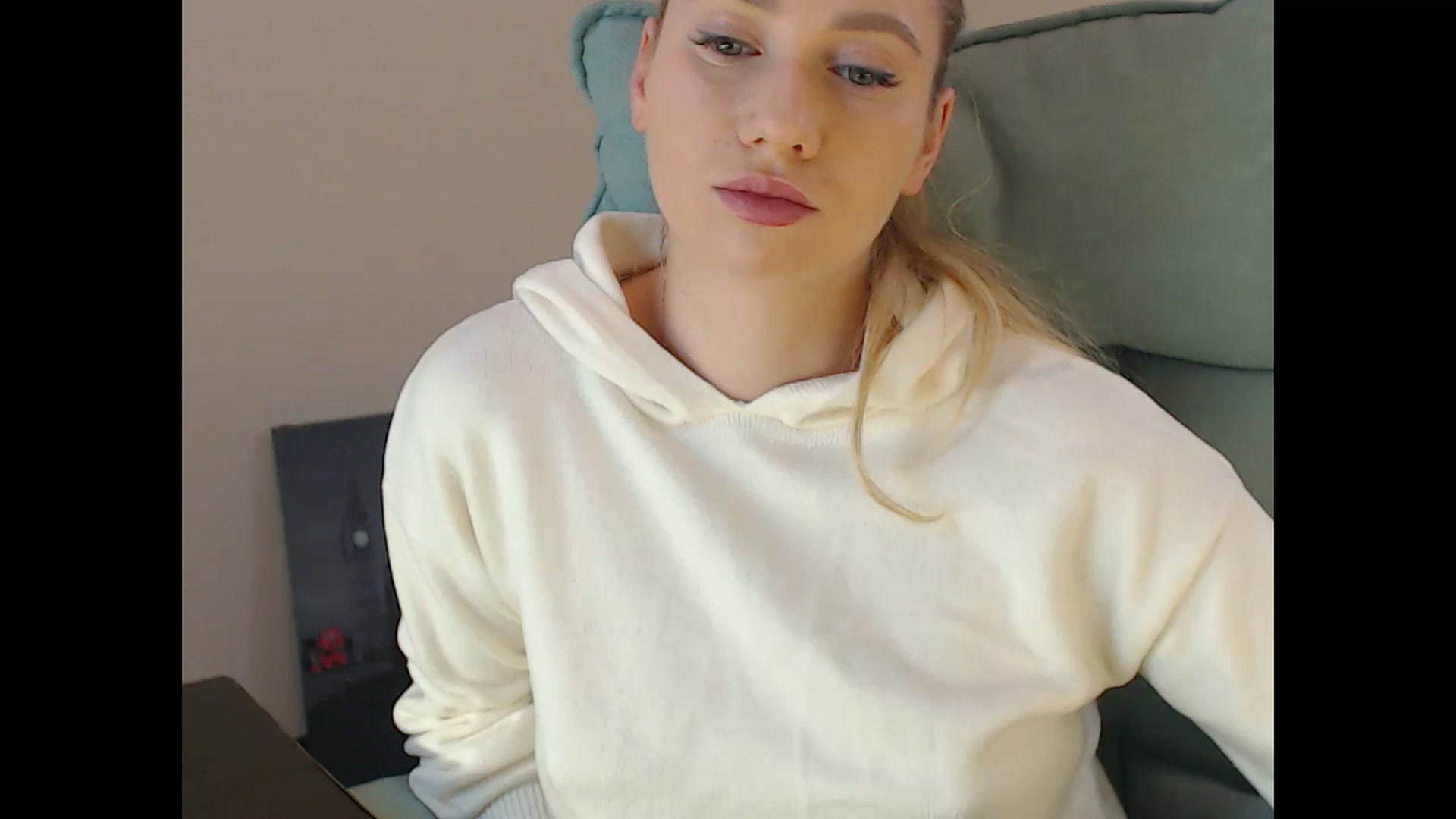 Gallery image thumbnail from Miss_Sylvia's myfreecams stream on, 12/11/2024, 18:56 image 7 of 20