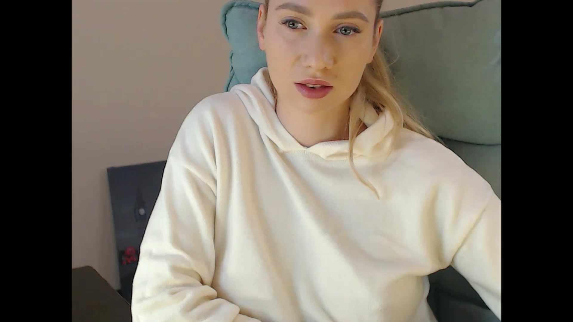 Gallery image thumbnail from Miss_Sylvia's myfreecams stream on, 12/11/2024, 18:56 image 12 of 20