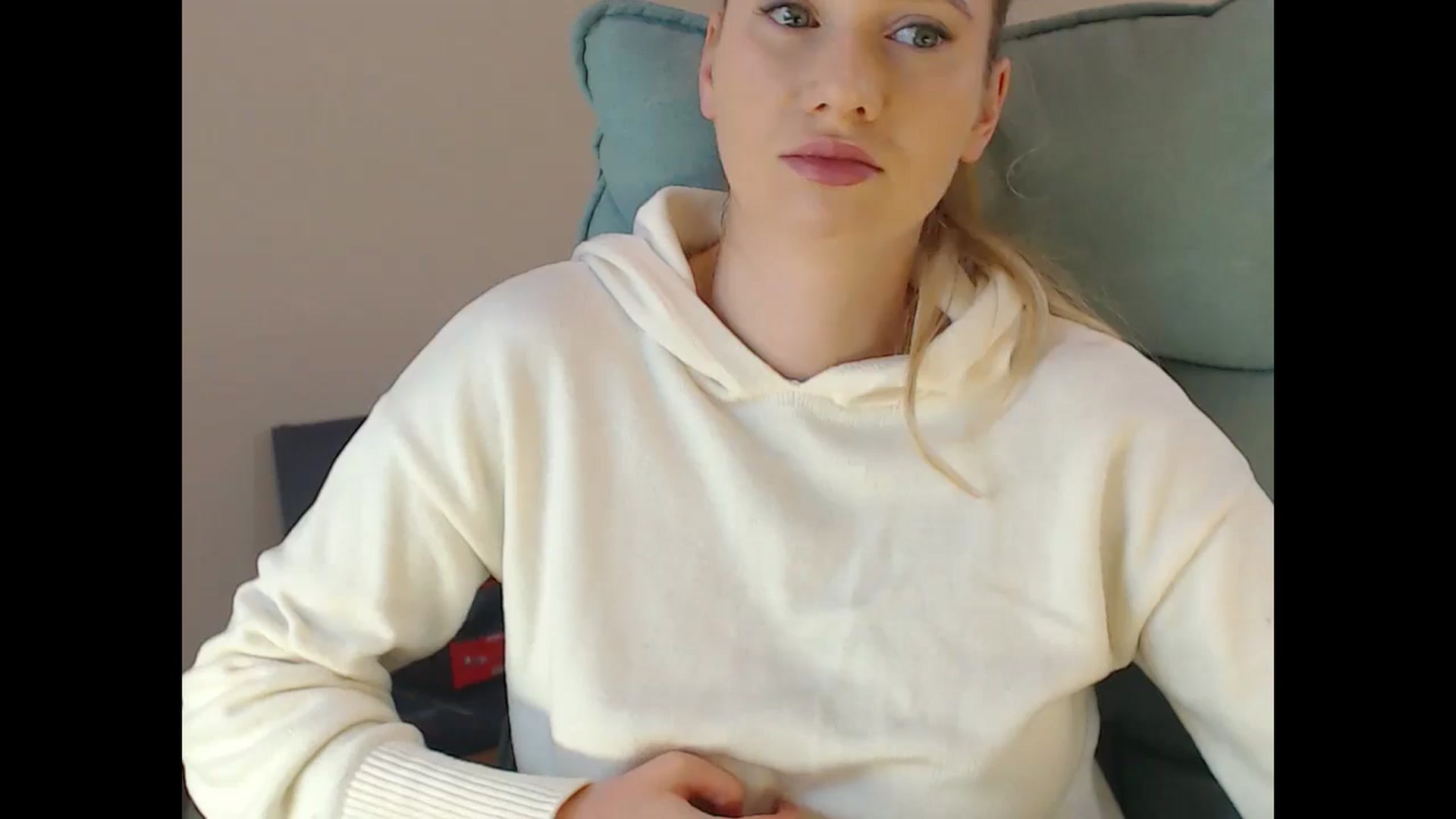 Gallery image thumbnail from Miss_Sylvia's myfreecams stream on, 12/11/2024, 18:56 image 11 of 20
