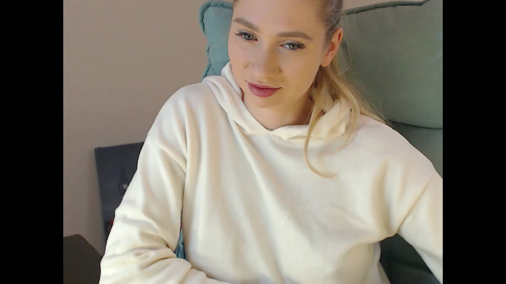 Gallery image thumbnail from Miss_Sylvia's myfreecams stream on, 12/11/2024, 18:56 image 10 of 20