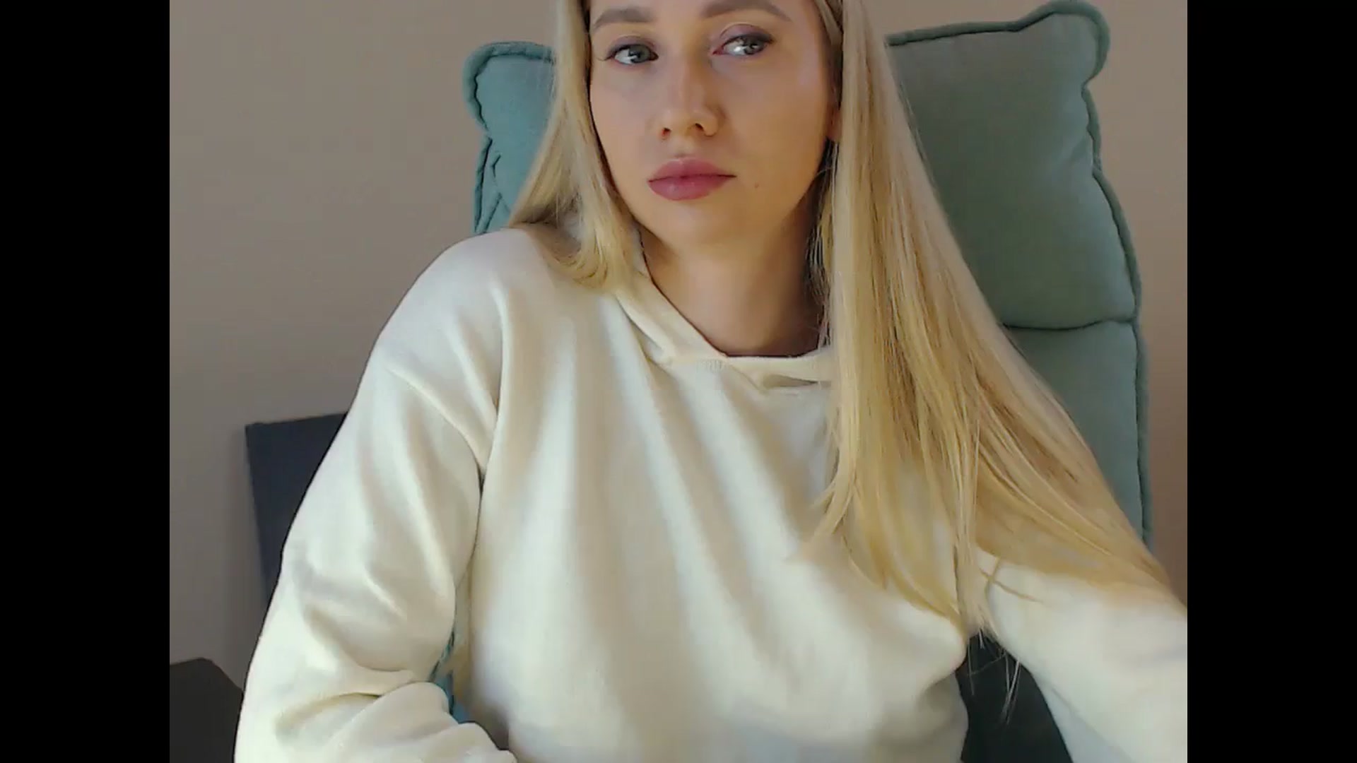 Gallery image thumbnail from Miss_Sylvia's myfreecams stream on, 12/14/2024, 18:36 image 2 of 20